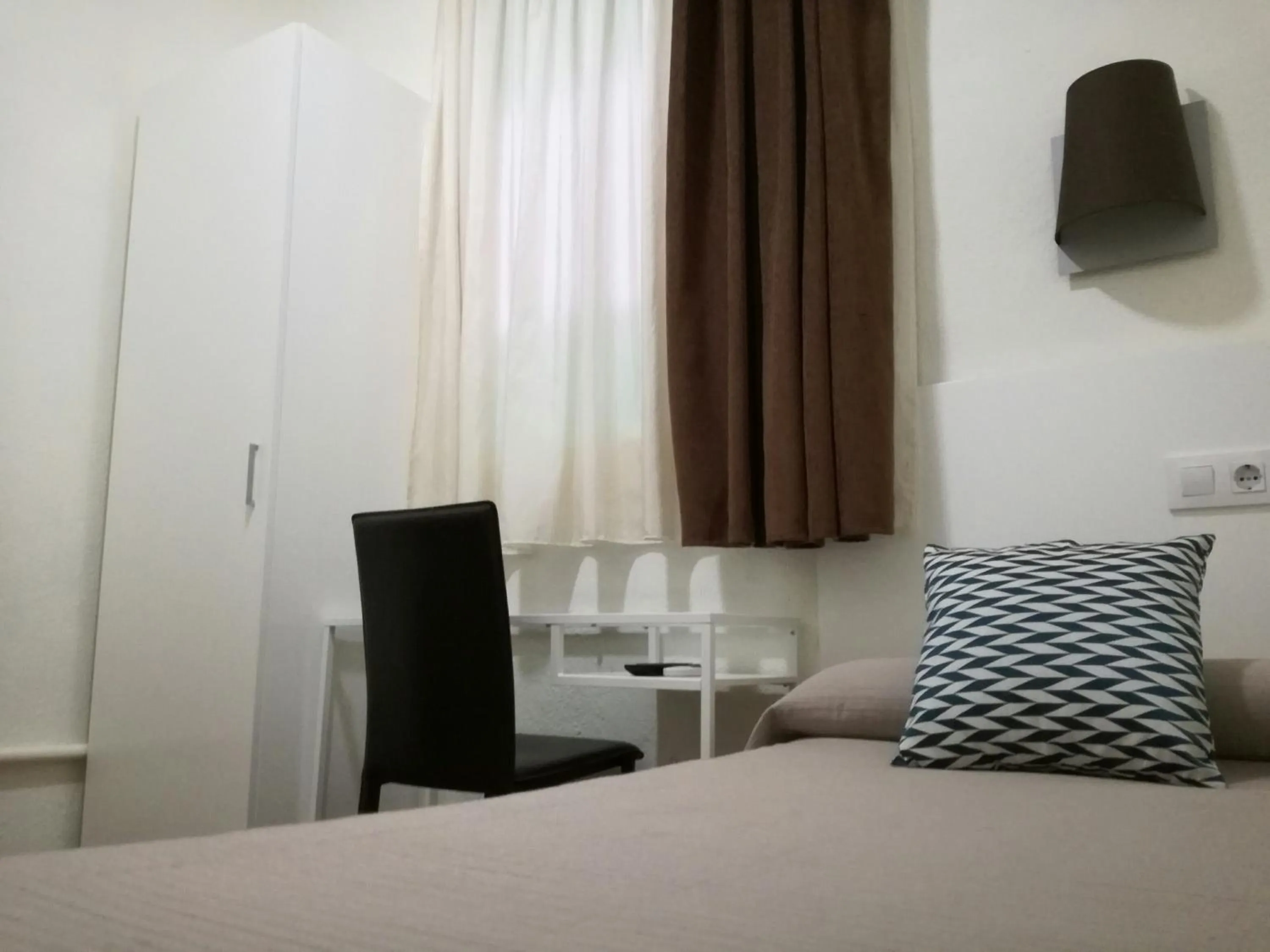 Photo of the whole room, Bed in Hostal Lesseps