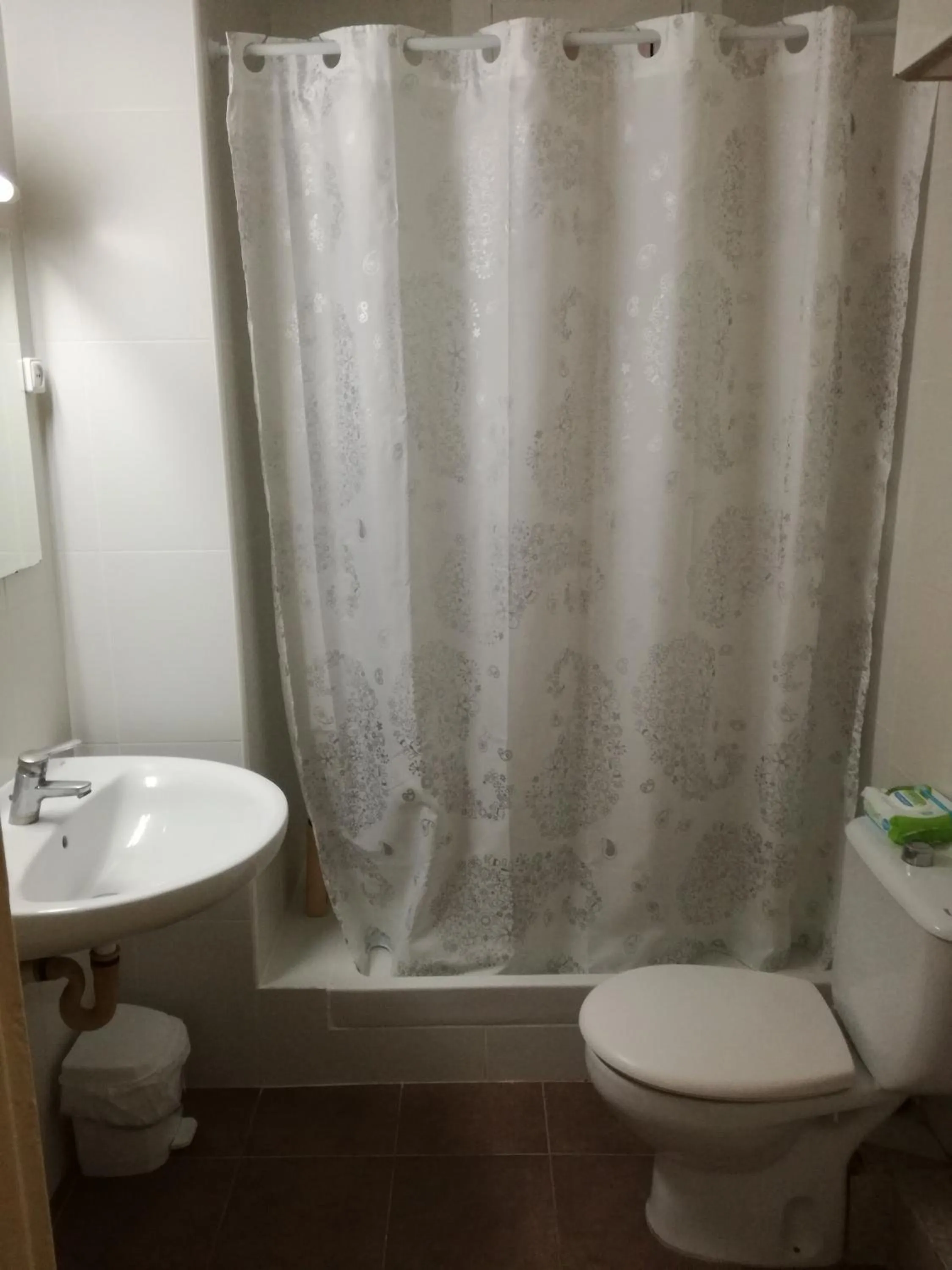 Area and facilities in Hostal Lesseps