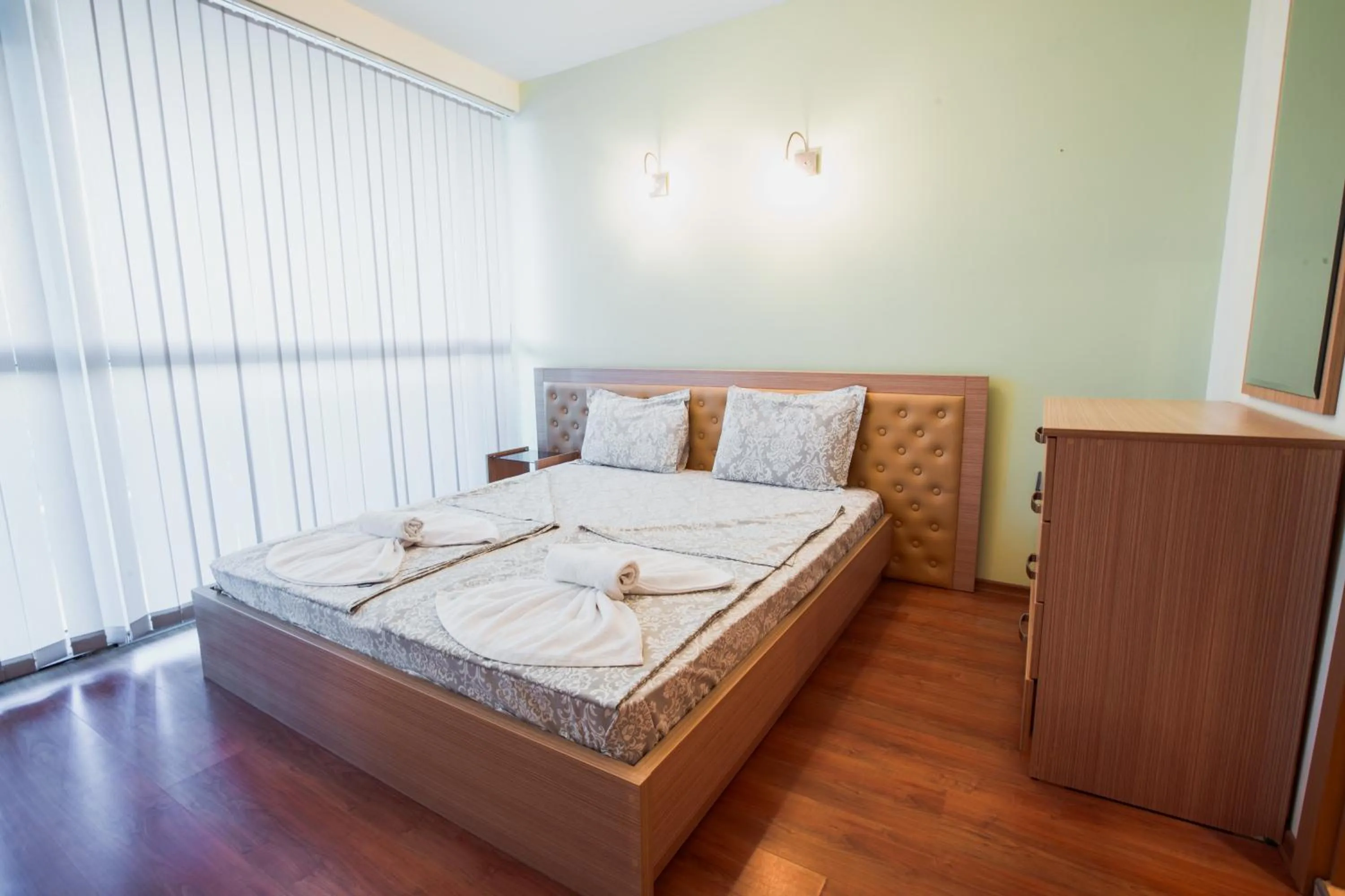 Bedroom, Bed in Aparthotel Marina Holiday Club - All Inclusive & Free Parking