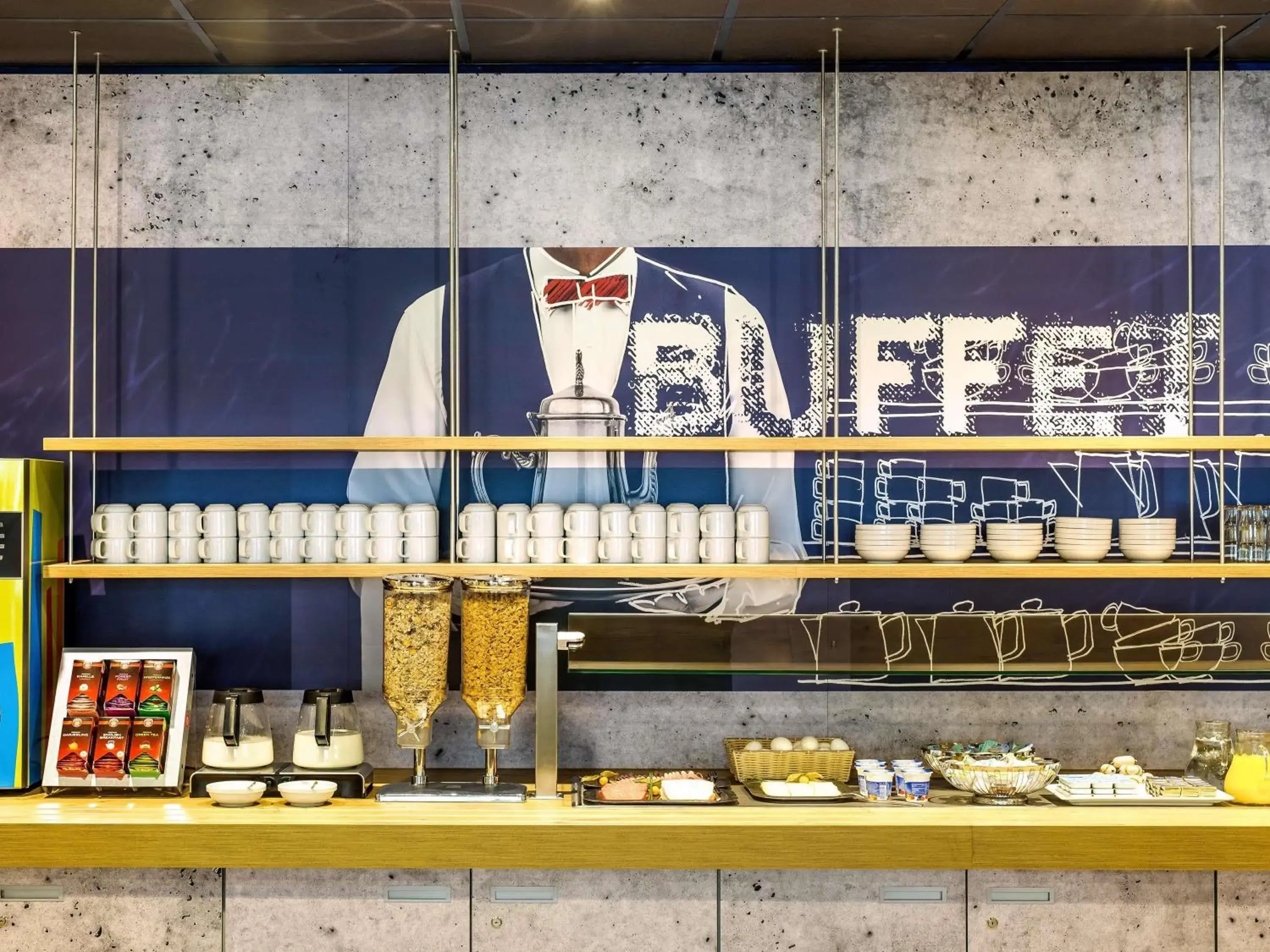 Property building in ibis budget Bordeaux Centre Bastide Property building in ibis budget Bordeaux Centre Bastide