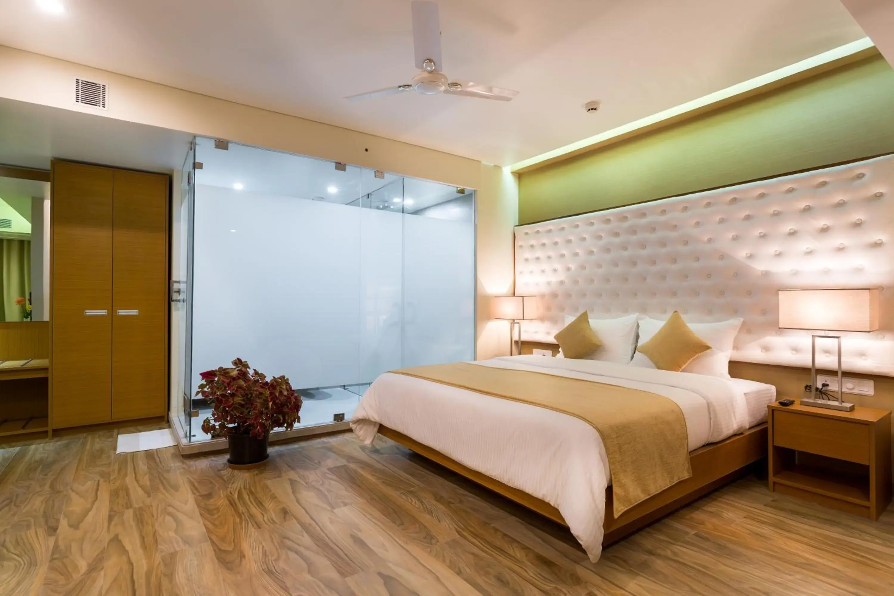 Bedroom, Bed in Classic Grande,a Member of Radisson Bedroom, Bed in Classic Grande,a Member of Radisson