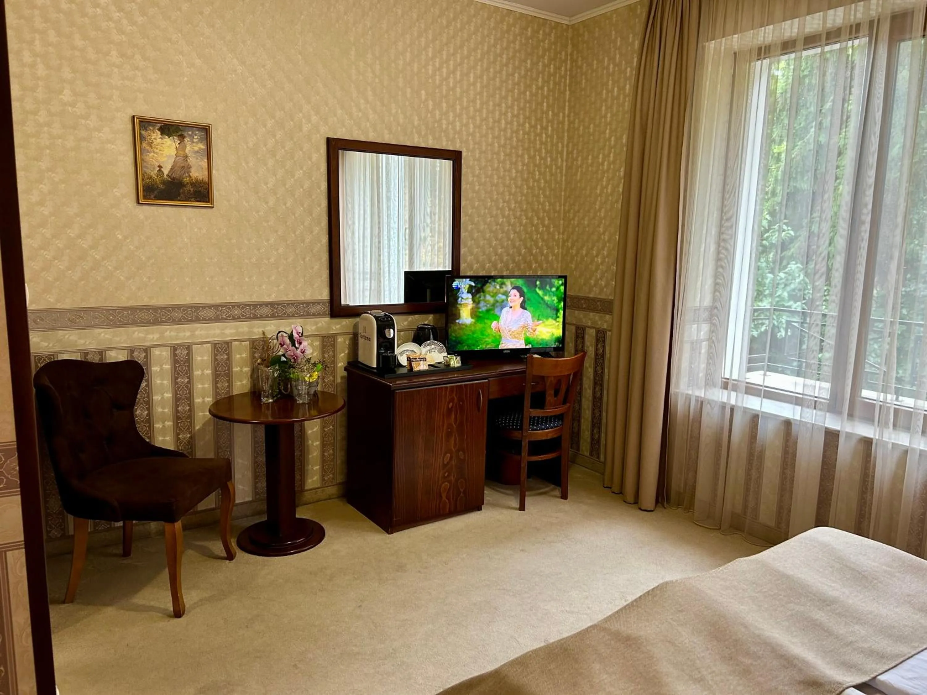 Bed in Chateau Montagne Hotel Troyan