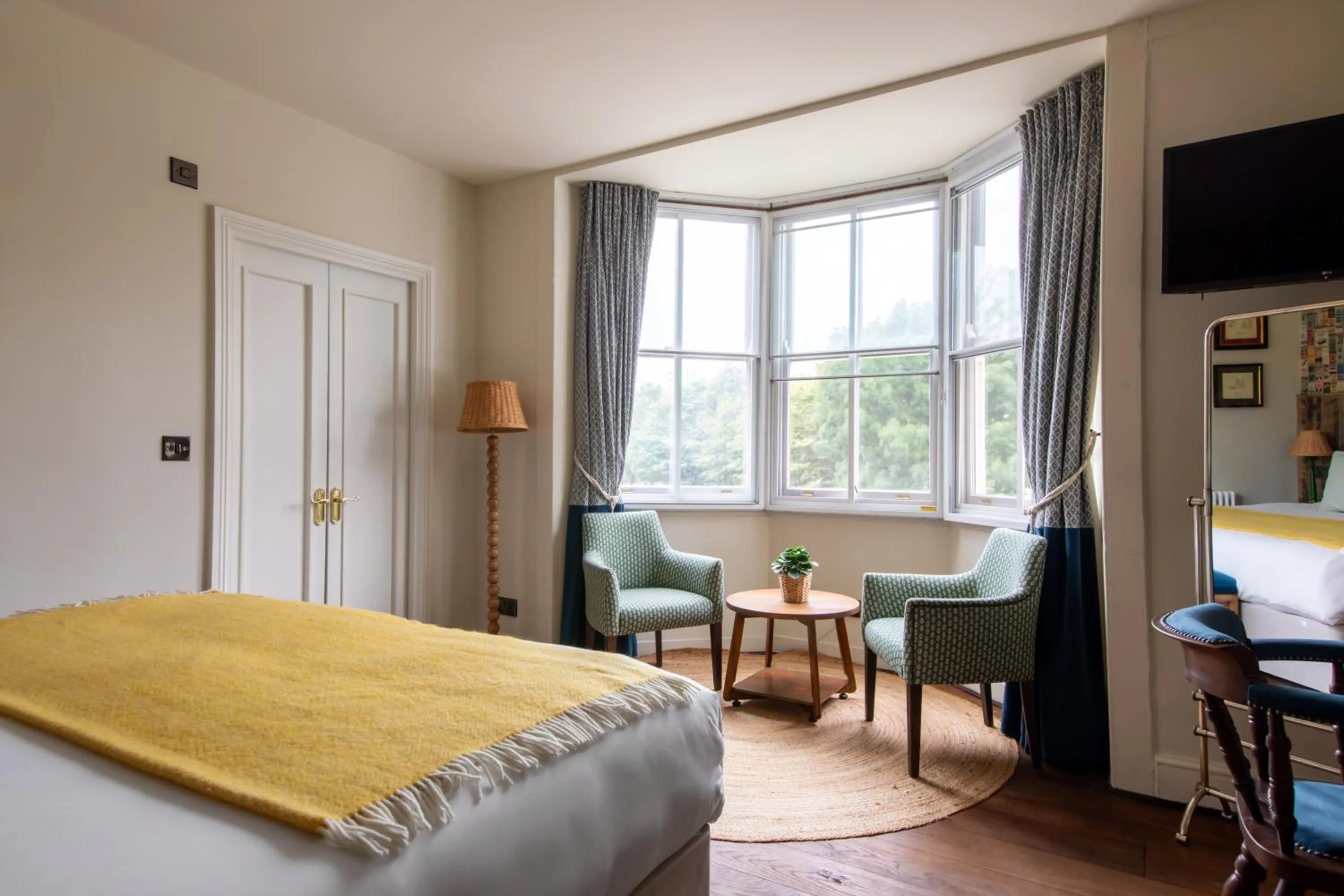 Photo of the whole room, Bed in The Pilot Inn