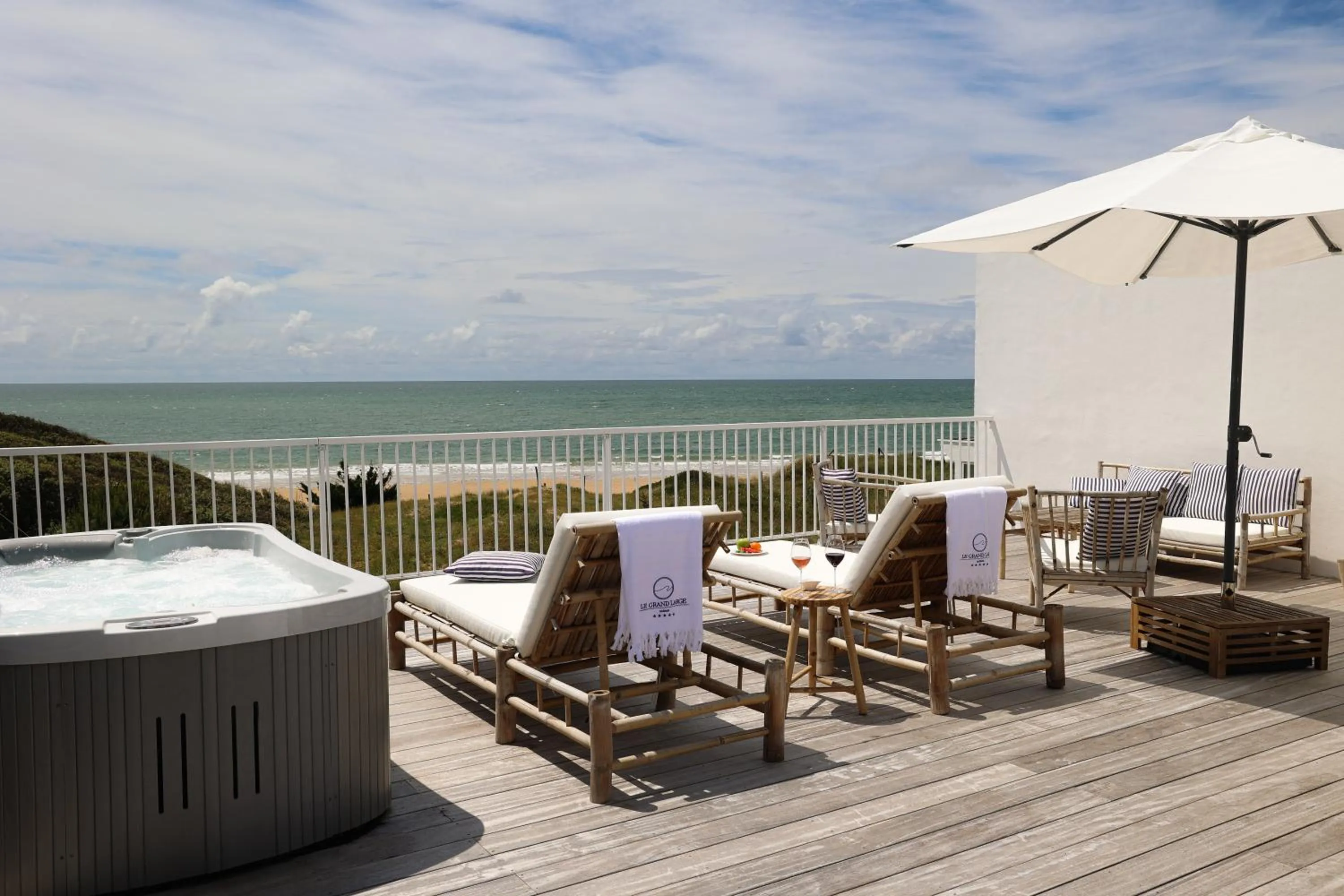 Natural landscape in Hôtel & Spa Le Grand Large