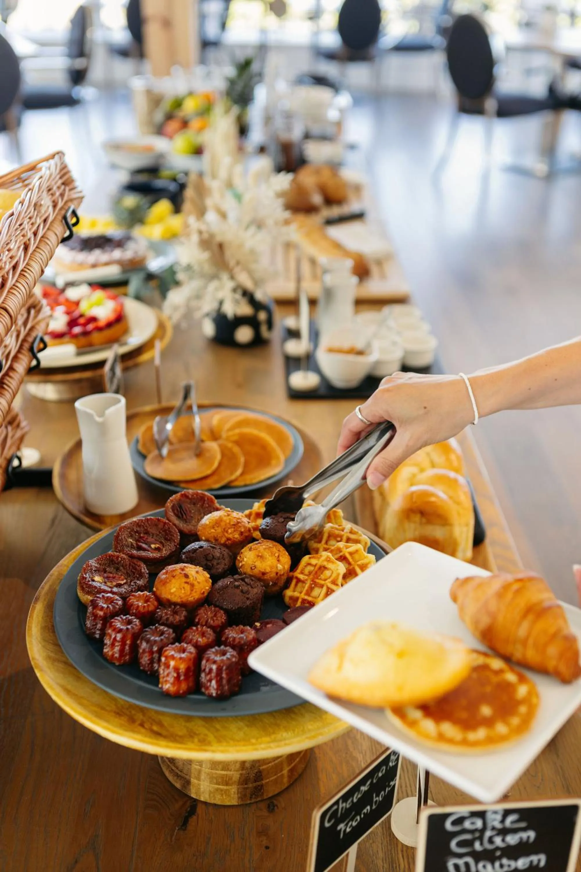 Breakfast in Hôtel & Spa Le Grand Large