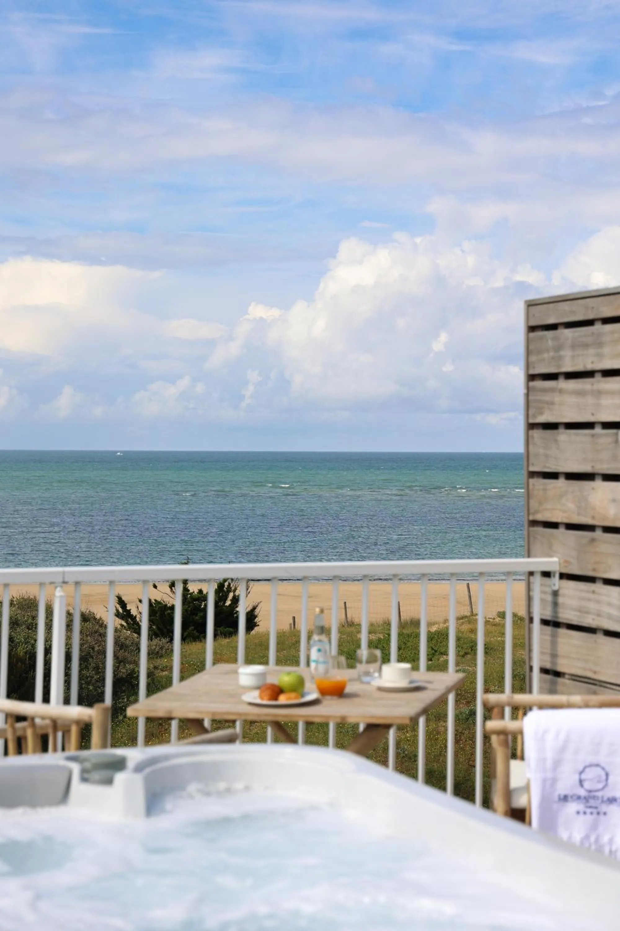 Natural landscape in Hôtel & Spa Le Grand Large