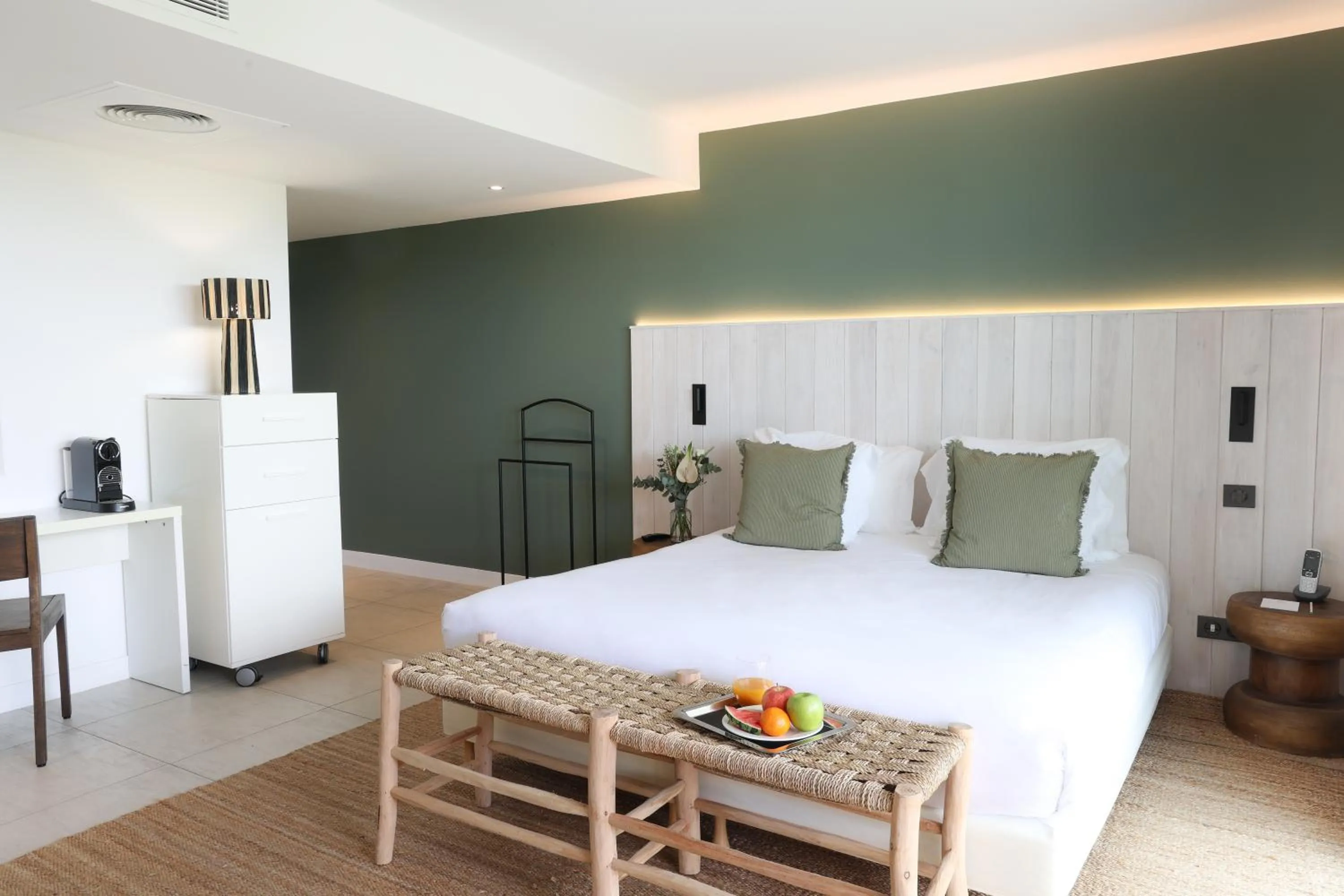 Bed in Hôtel & Spa Le Grand Large