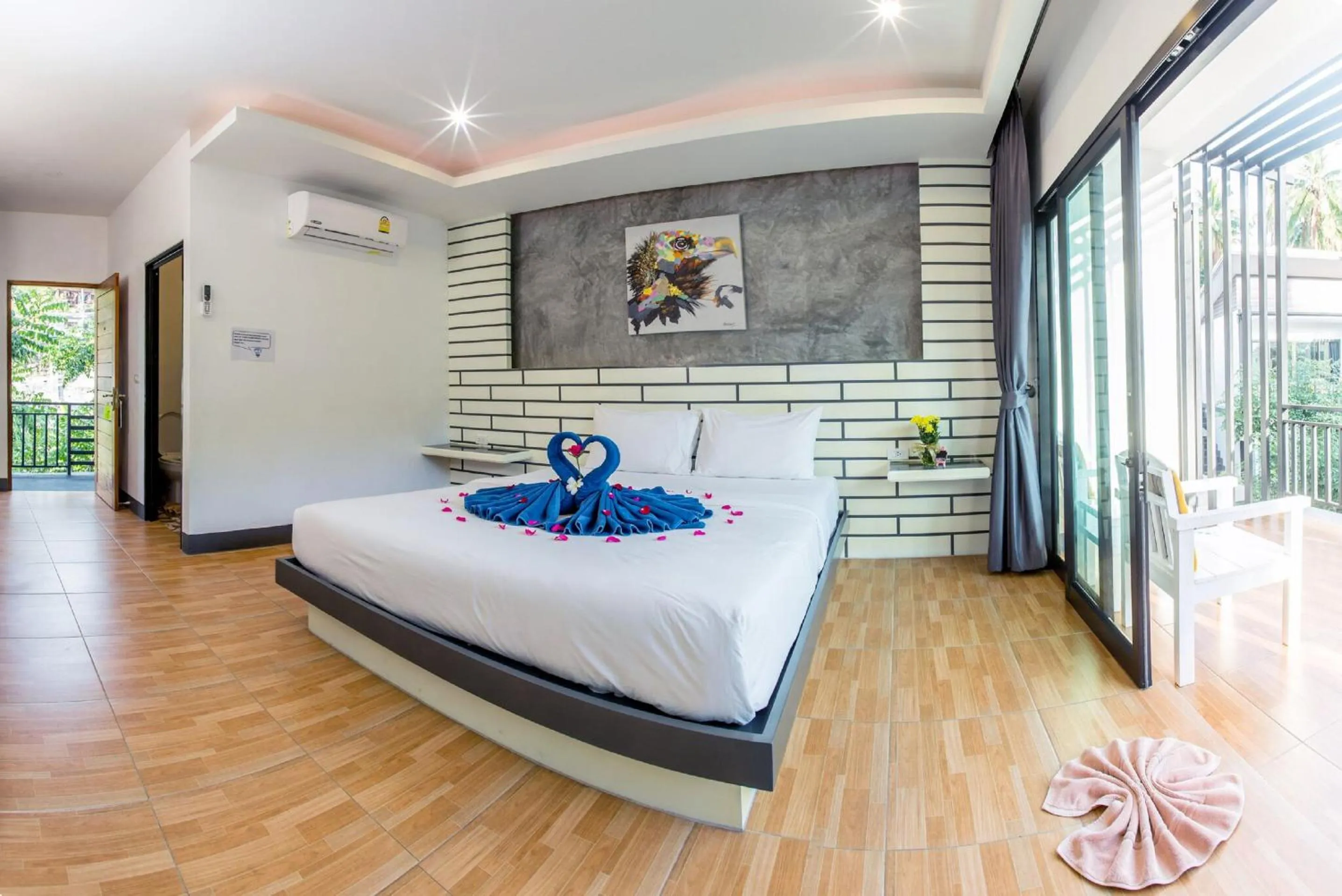 Bed in The Ozo Kohtao