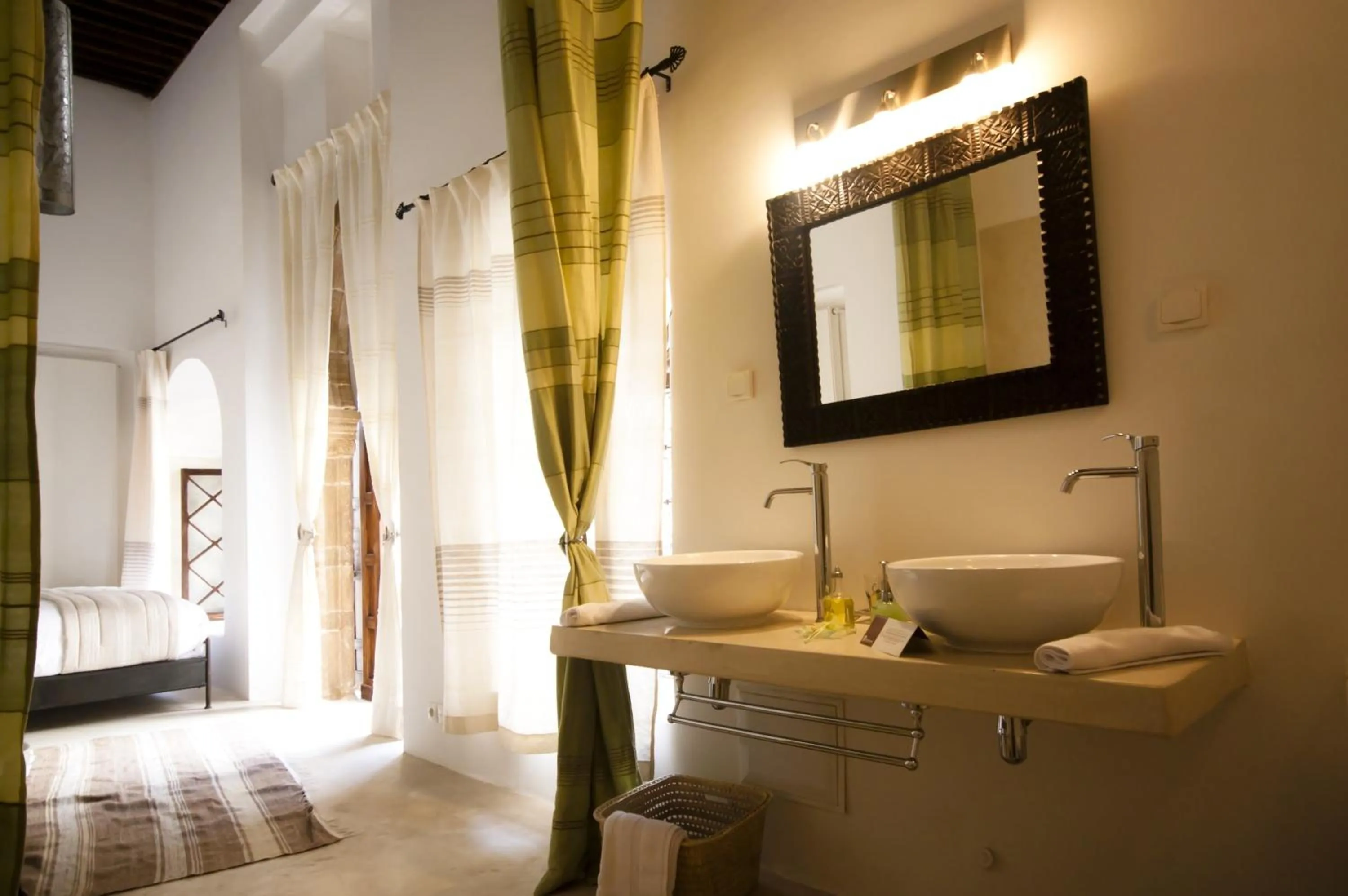 Bathroom in Riad El Maâti
