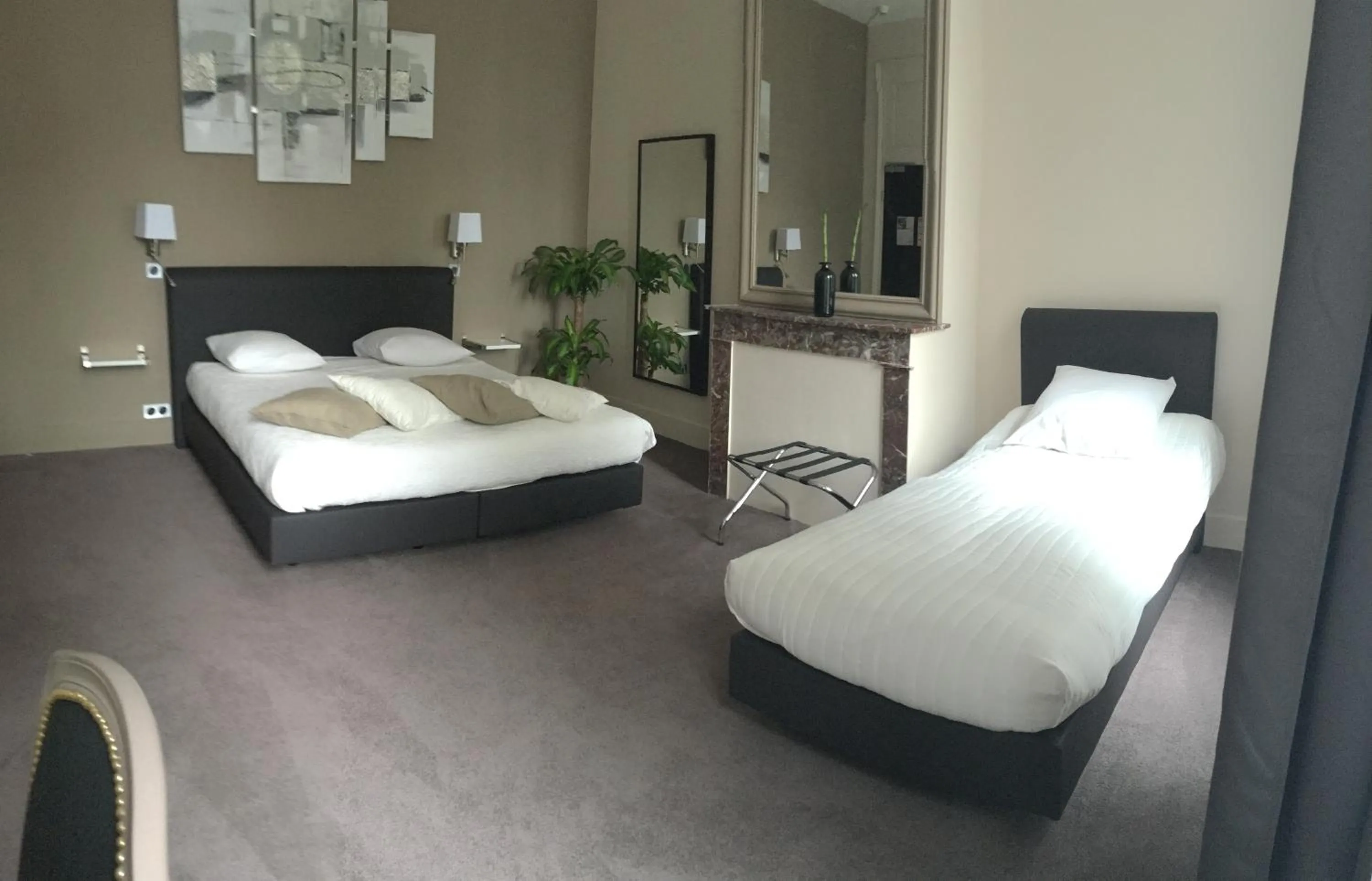 Bed in Logis Manoir de Fourcy