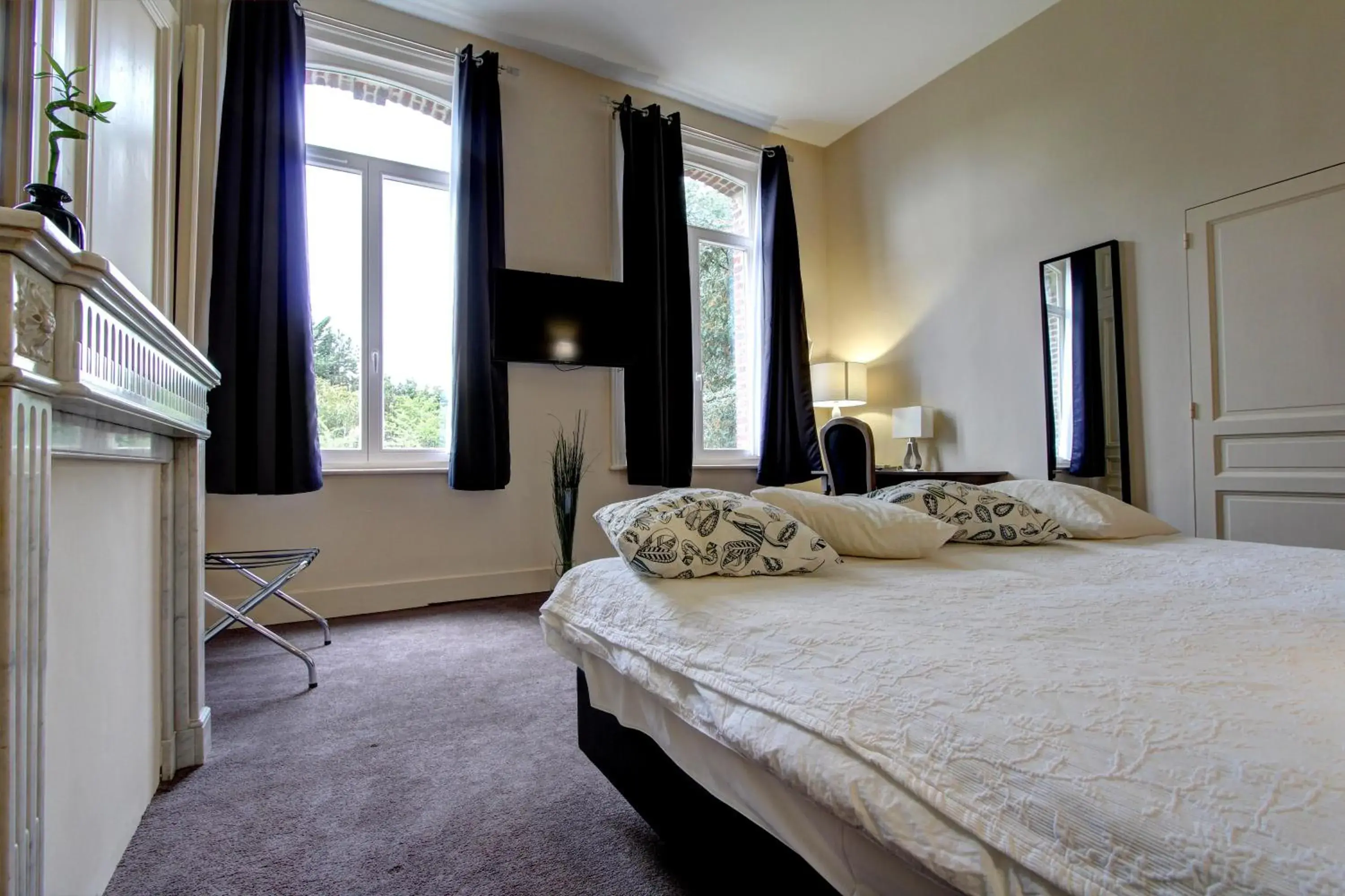 Bed in Logis Manoir de Fourcy Bed in Logis Manoir de Fourcy