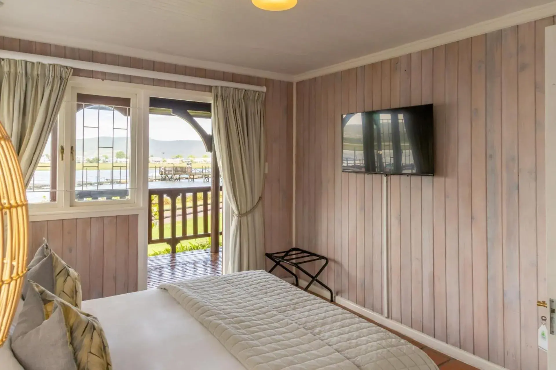4 TIDES @ Knysna River Club in Knysna River Club by First Private Stays 4 TIDES @ Knysna River Club in Knysna River Club by First Private Stays