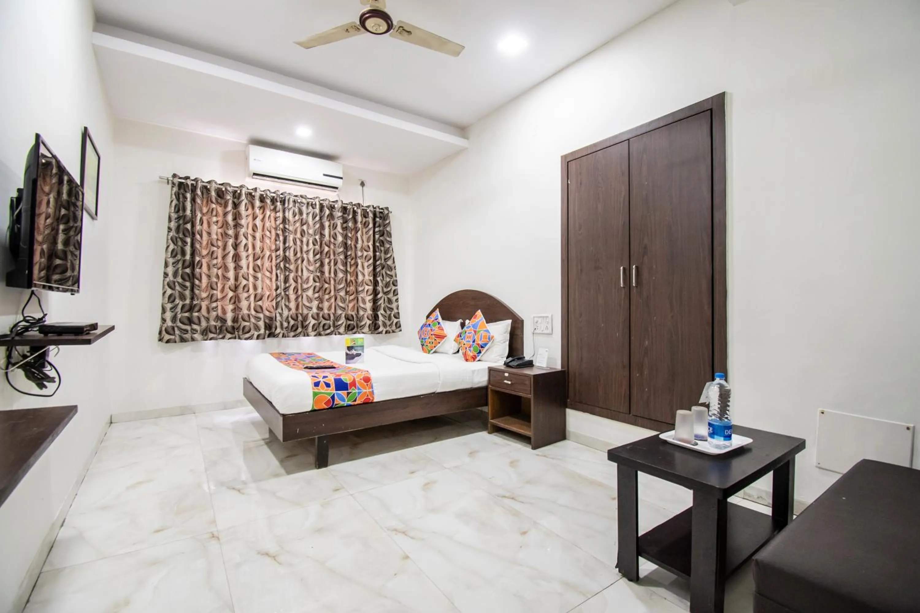 Executive Triple Room - single occupancy in Hotel O Nashik Near Vijay Mamta Theatre formerly Sahara Inn