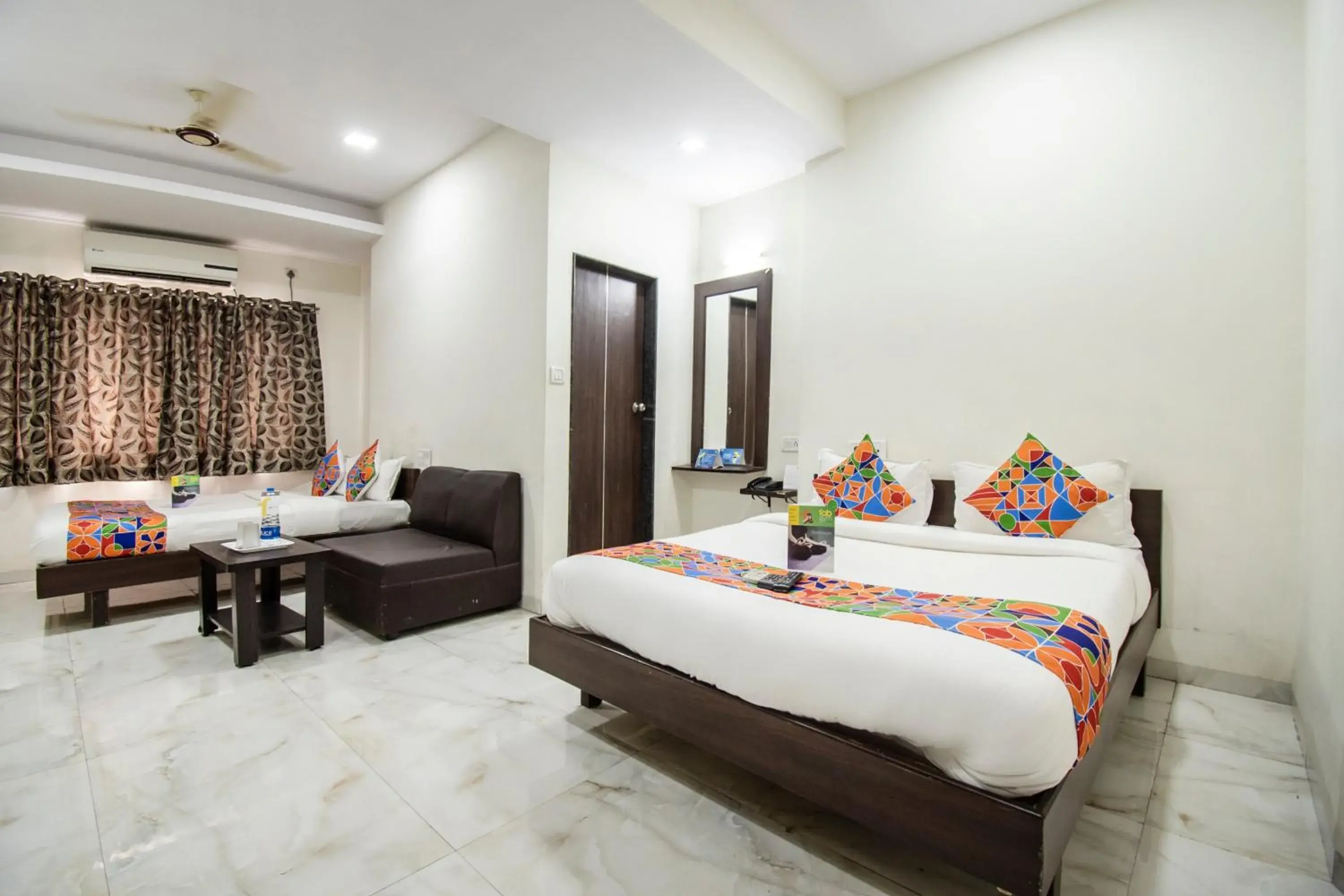 Family Room - single occupancy in Hotel O Nashik Near Vijay Mamta Theatre formerly Sahara Inn Family Room - single occupancy in Hotel O Nashik Near Vijay Mamta Theatre formerly Sahara Inn
