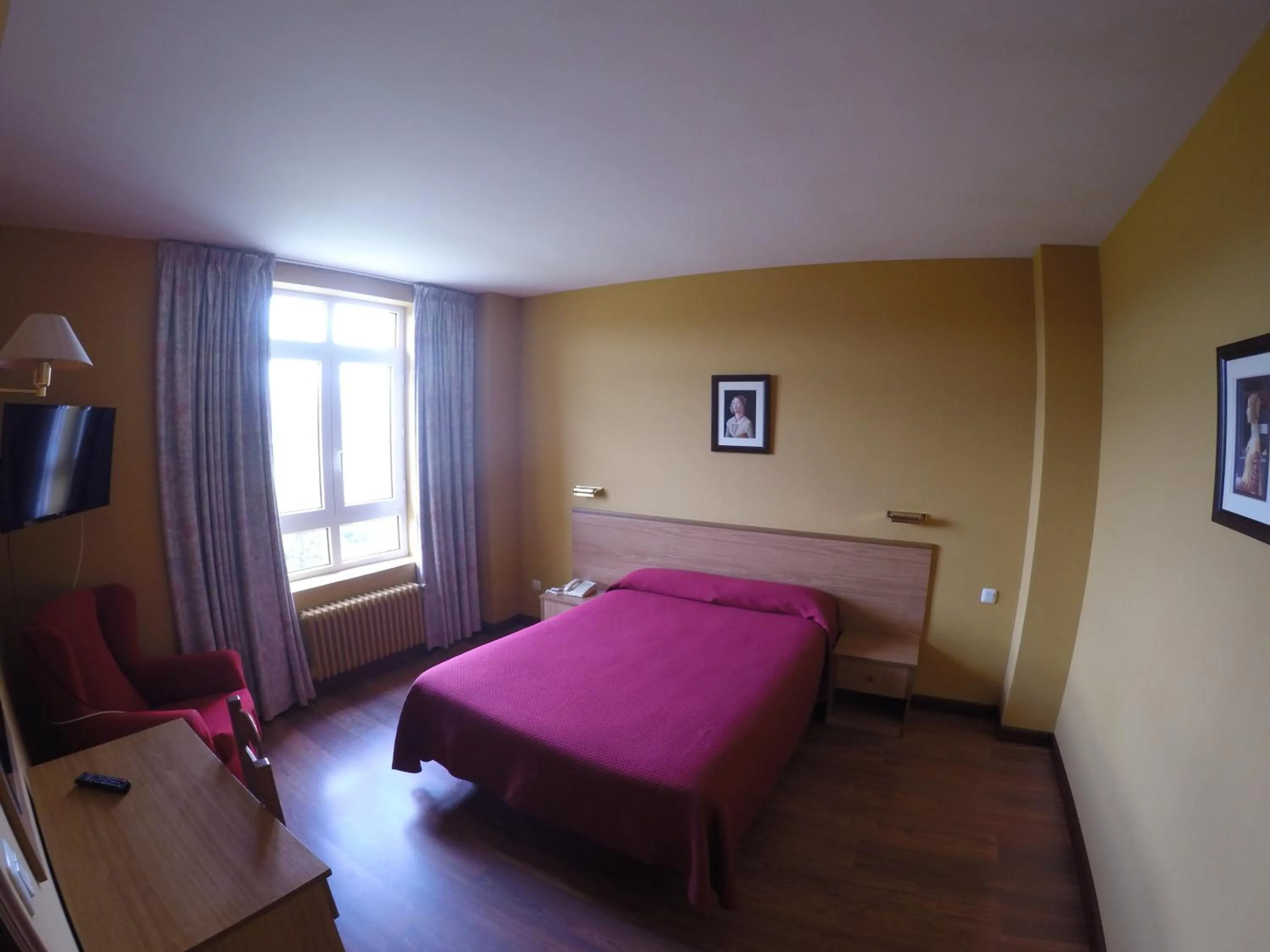 Photo of the whole room, Bed in Dunas de Oyambre