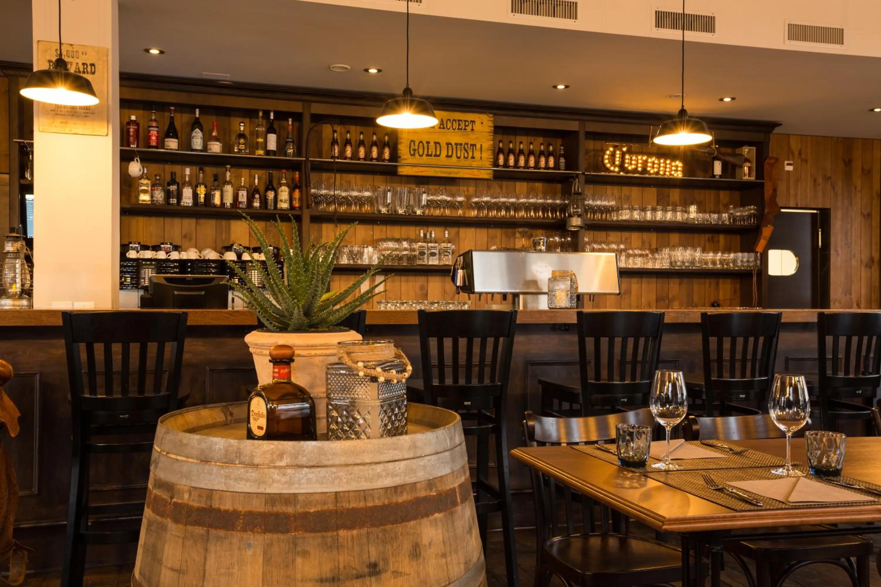 Lounge or bar in Hotel Emmental