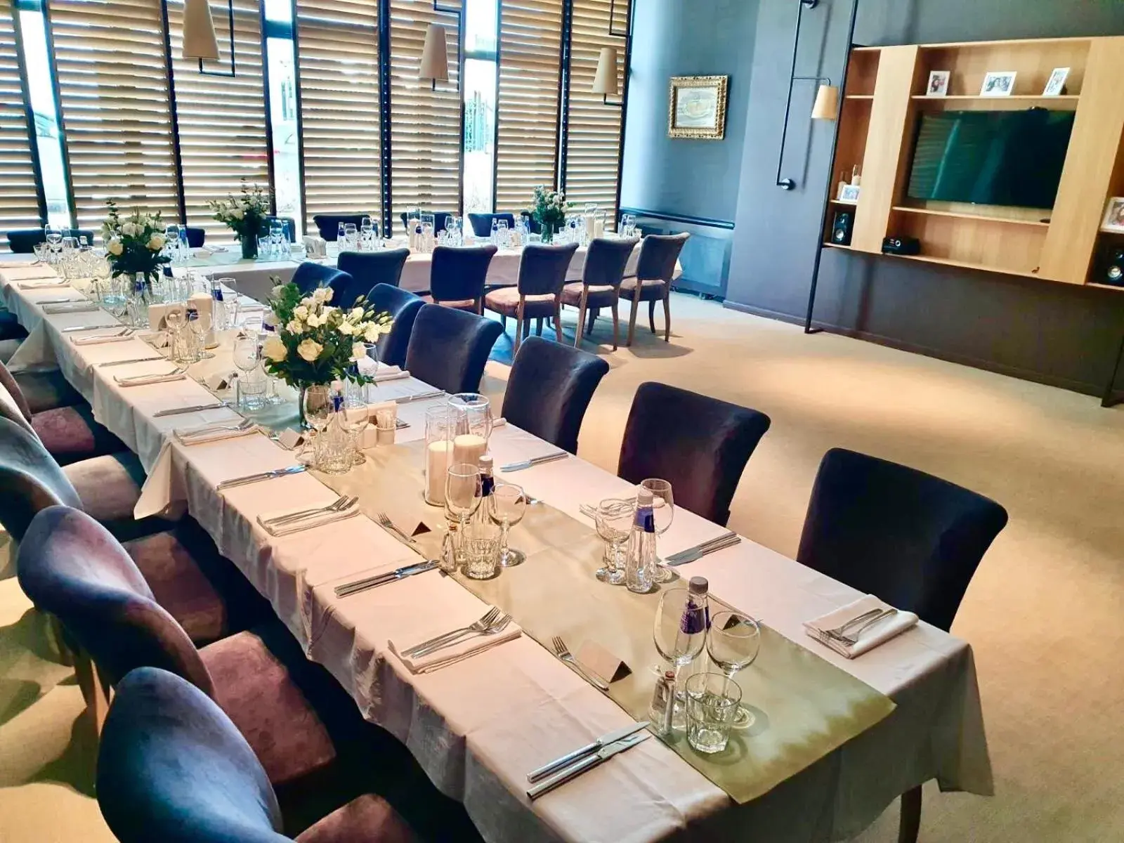 Restaurant/places to eat in Vitosha Park Hotel - Free Pool & Parking Restaurant/places to eat in Vitosha Park Hotel - Free Pool & Parking