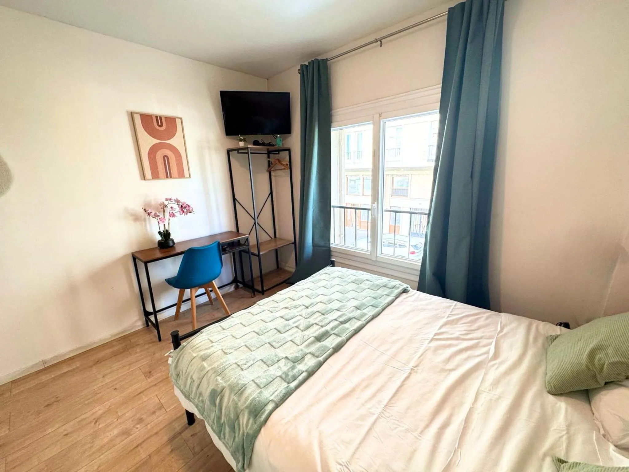 Bed in L'Escale Appartements et Suites en bord de Mer