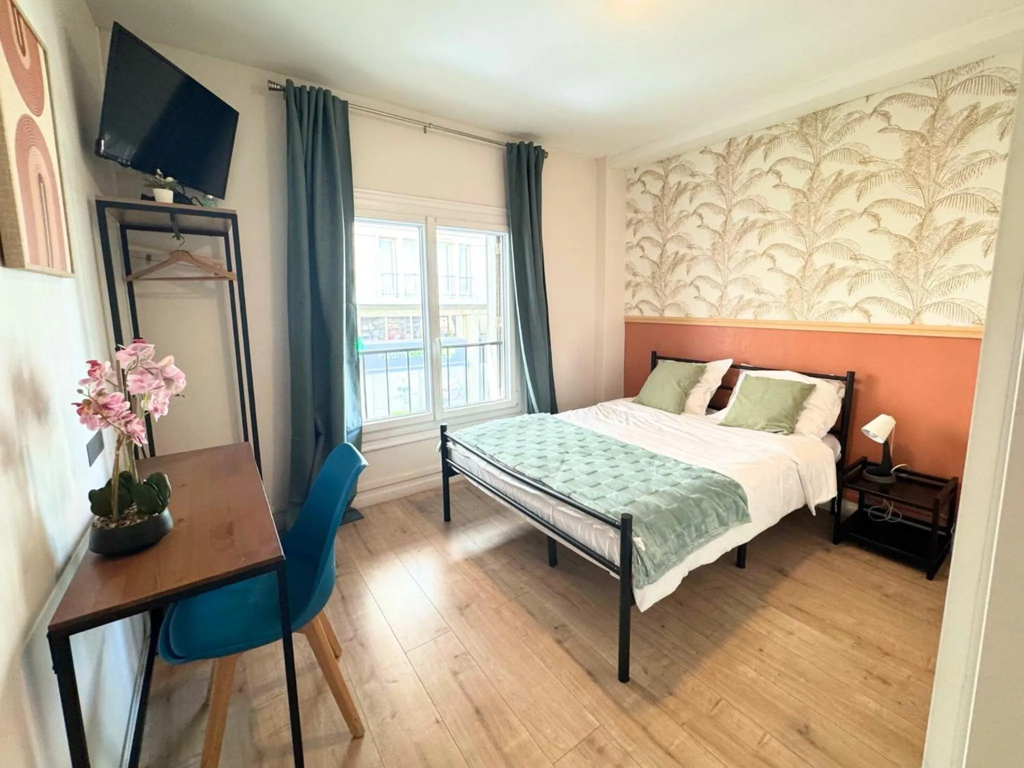 Bed in L'Escale Appartements et Suites en bord de Mer