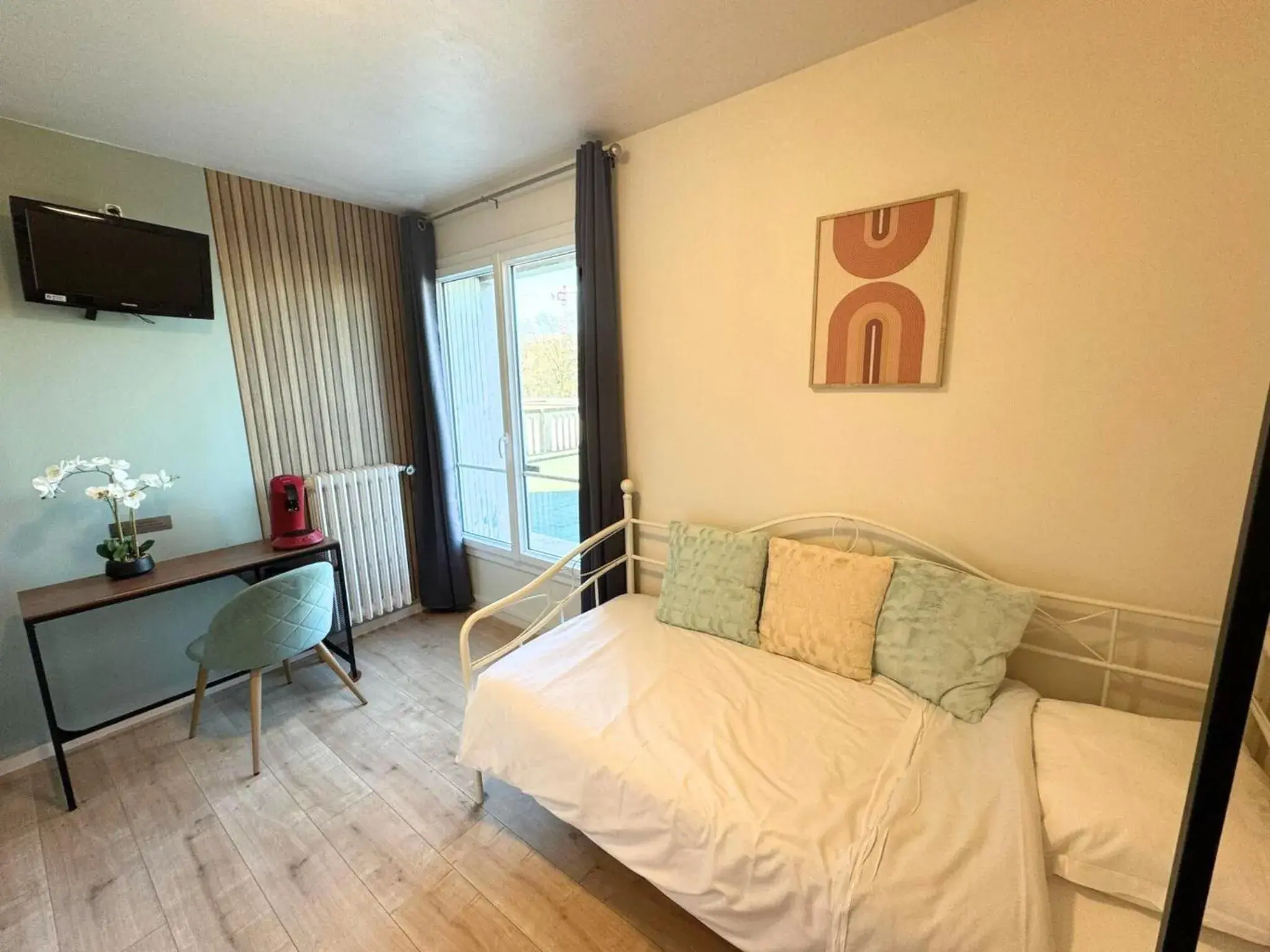 Studio Apartment - single occupancy in L'Escale Appartements et Suites en bord de Mer Studio Apartment - single occupancy in L'Escale Appartements et Suites en bord de Mer