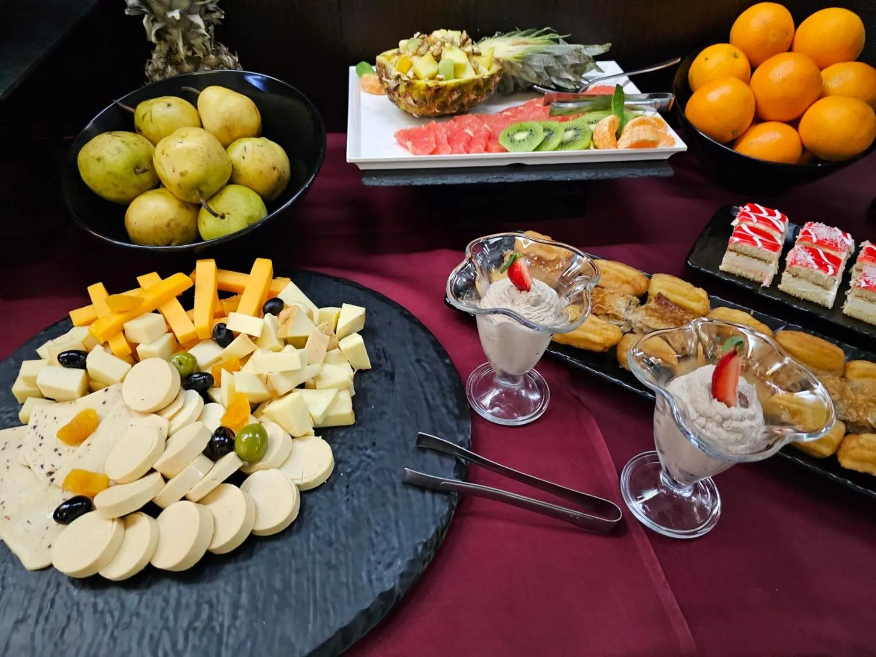 Dinner in Gardenia Park Hotel