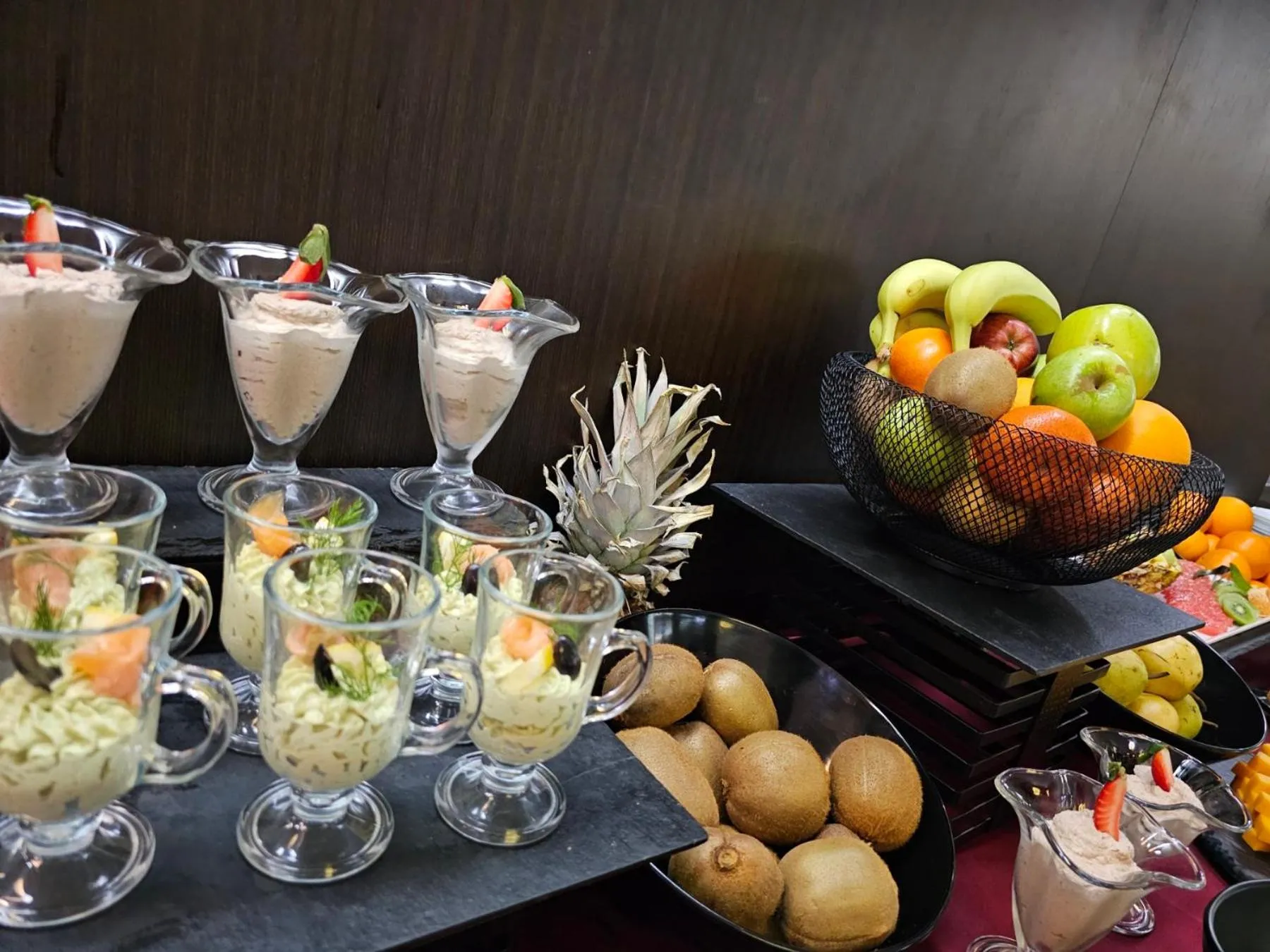 Dinner in Gardenia Park Hotel