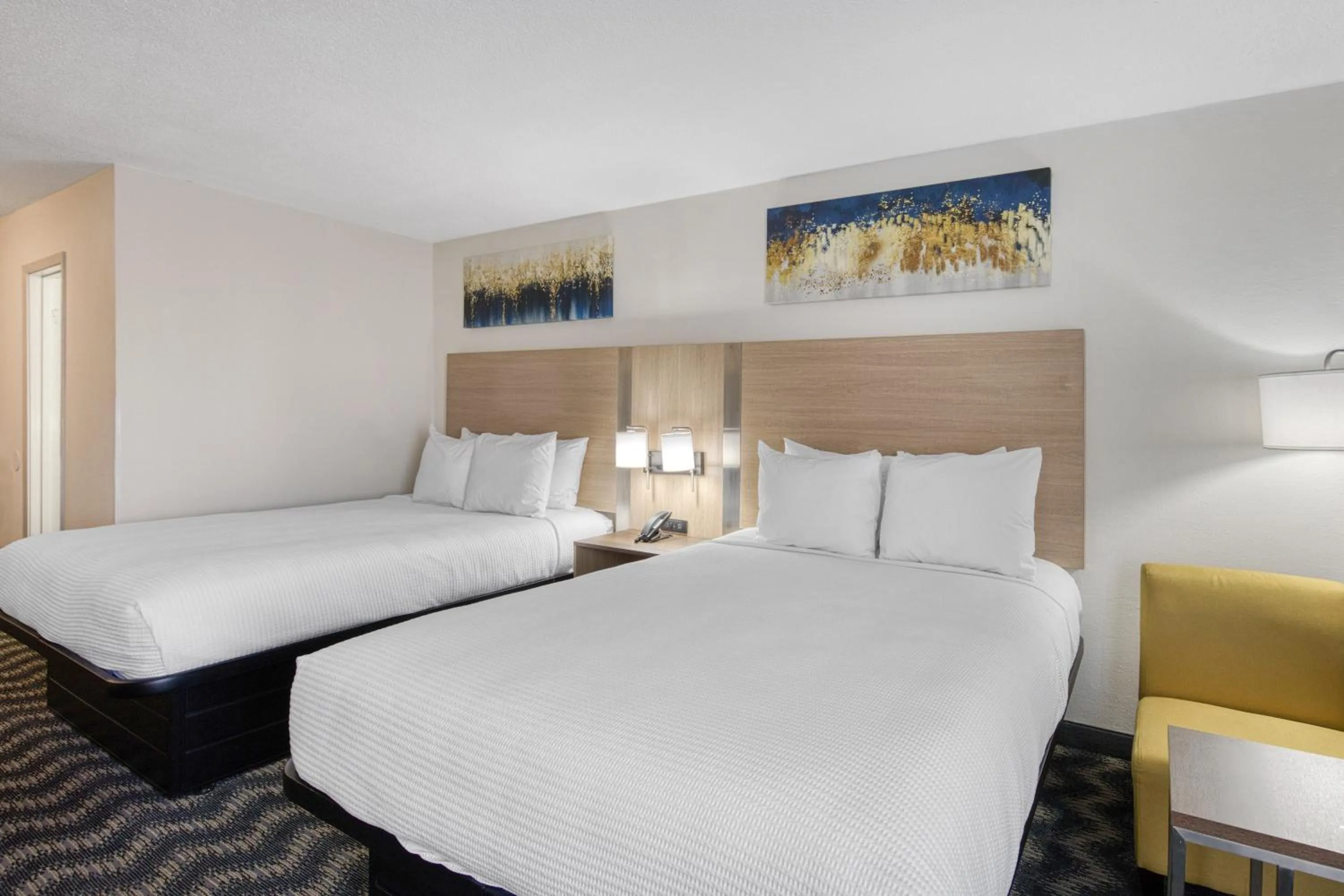 Bedroom, Bed in Best Western Greensboro Coliseum Inn