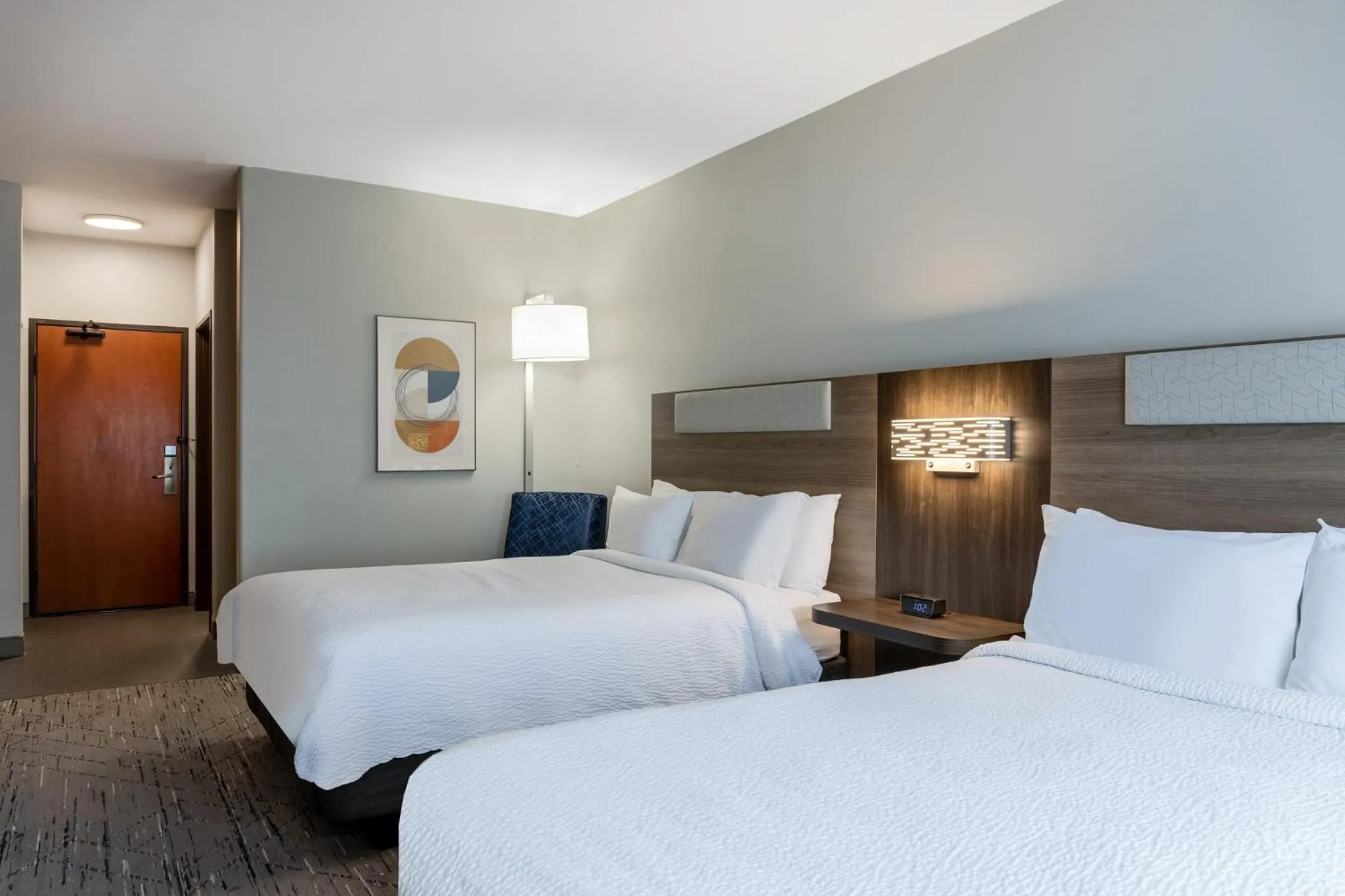 Photo of the whole room, Bed in Holiday Inn Express Vancouver North by IHG