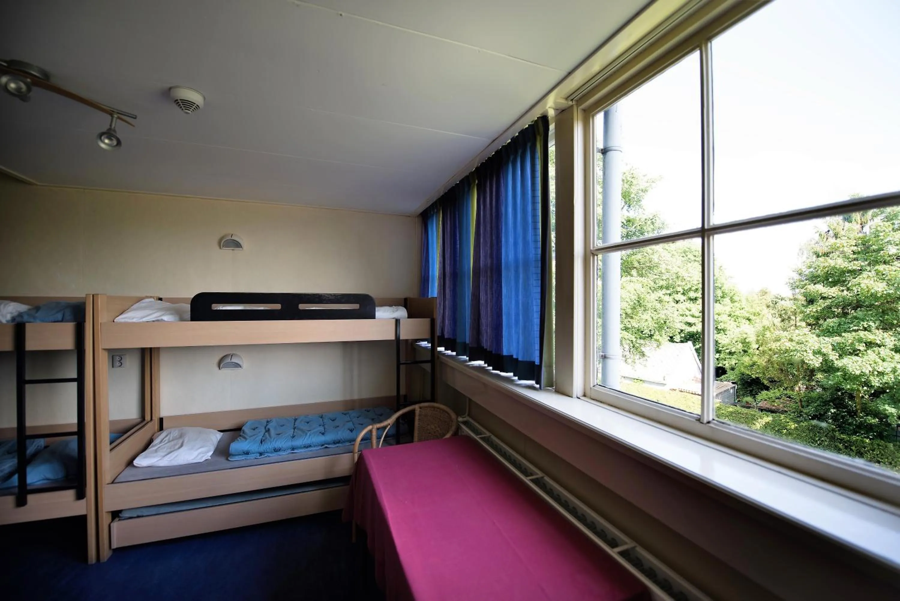 Bed in Hostel Herberg de Esborg Scheemda