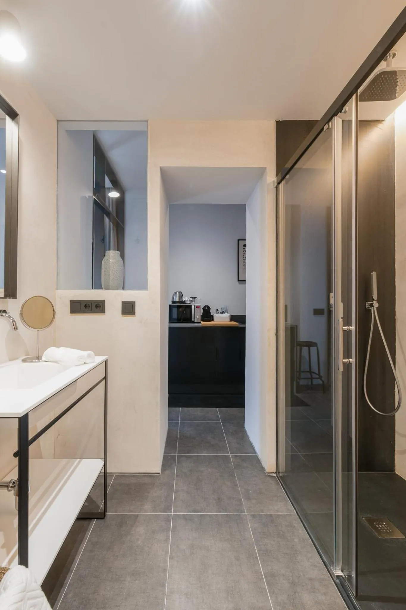 Bathroom in Welldone Antiquarium