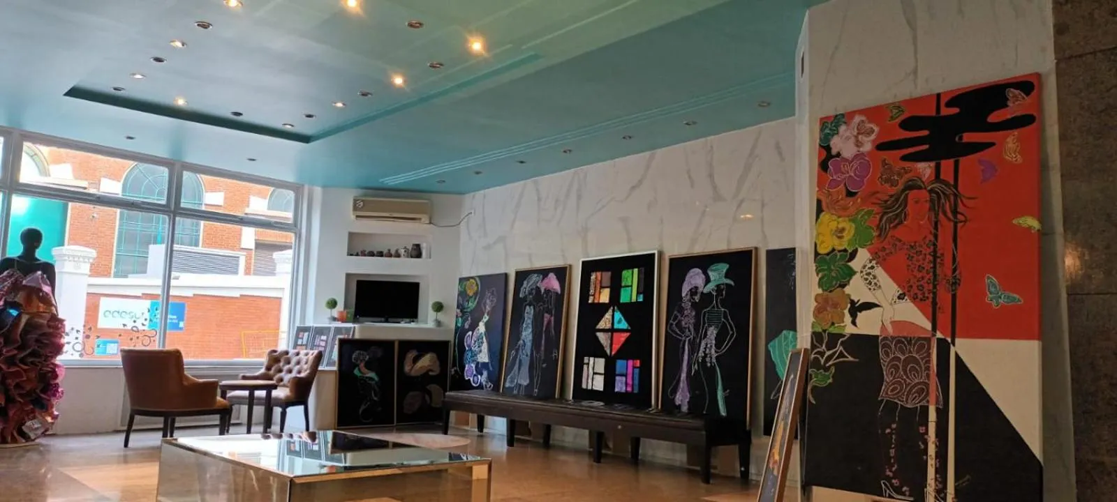 Communal lounge/ TV room in Hotel Tres Sargentos