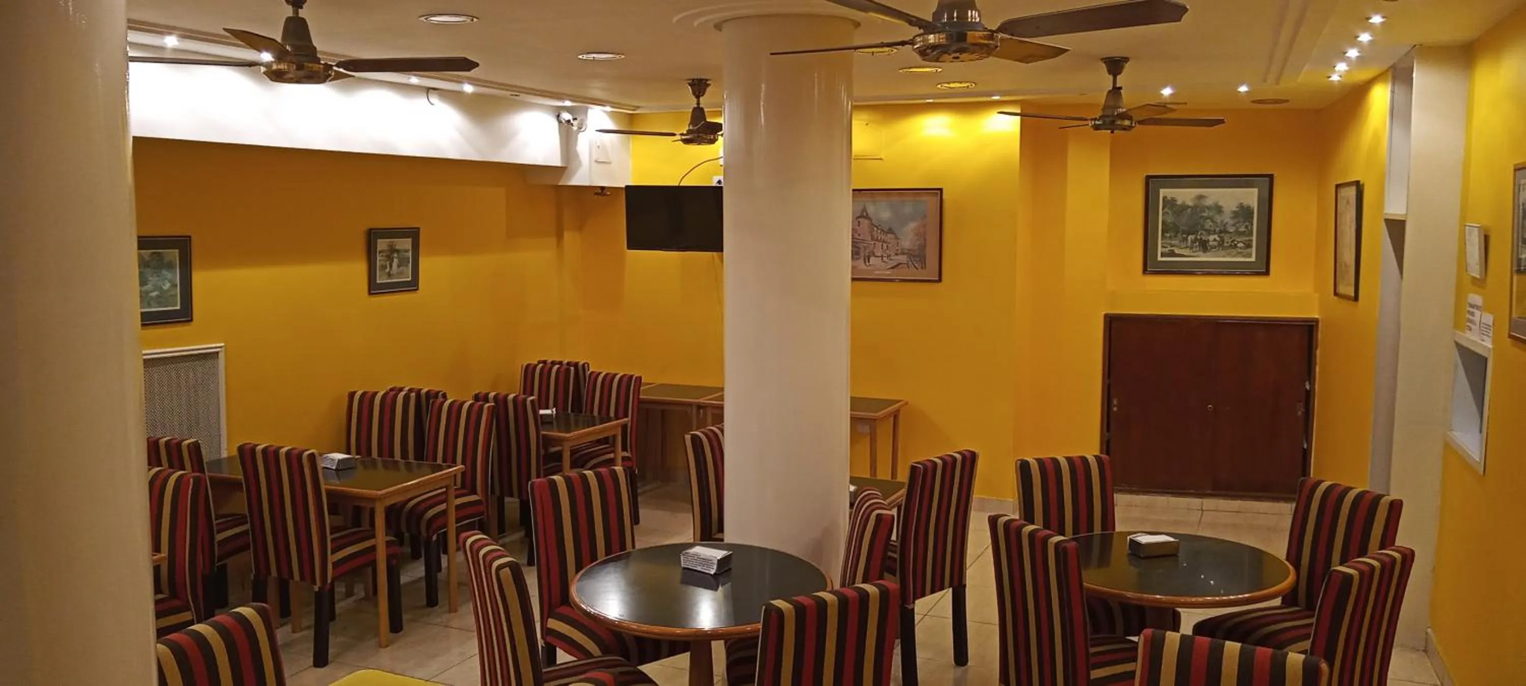 Breakfast in Hotel Tres Sargentos