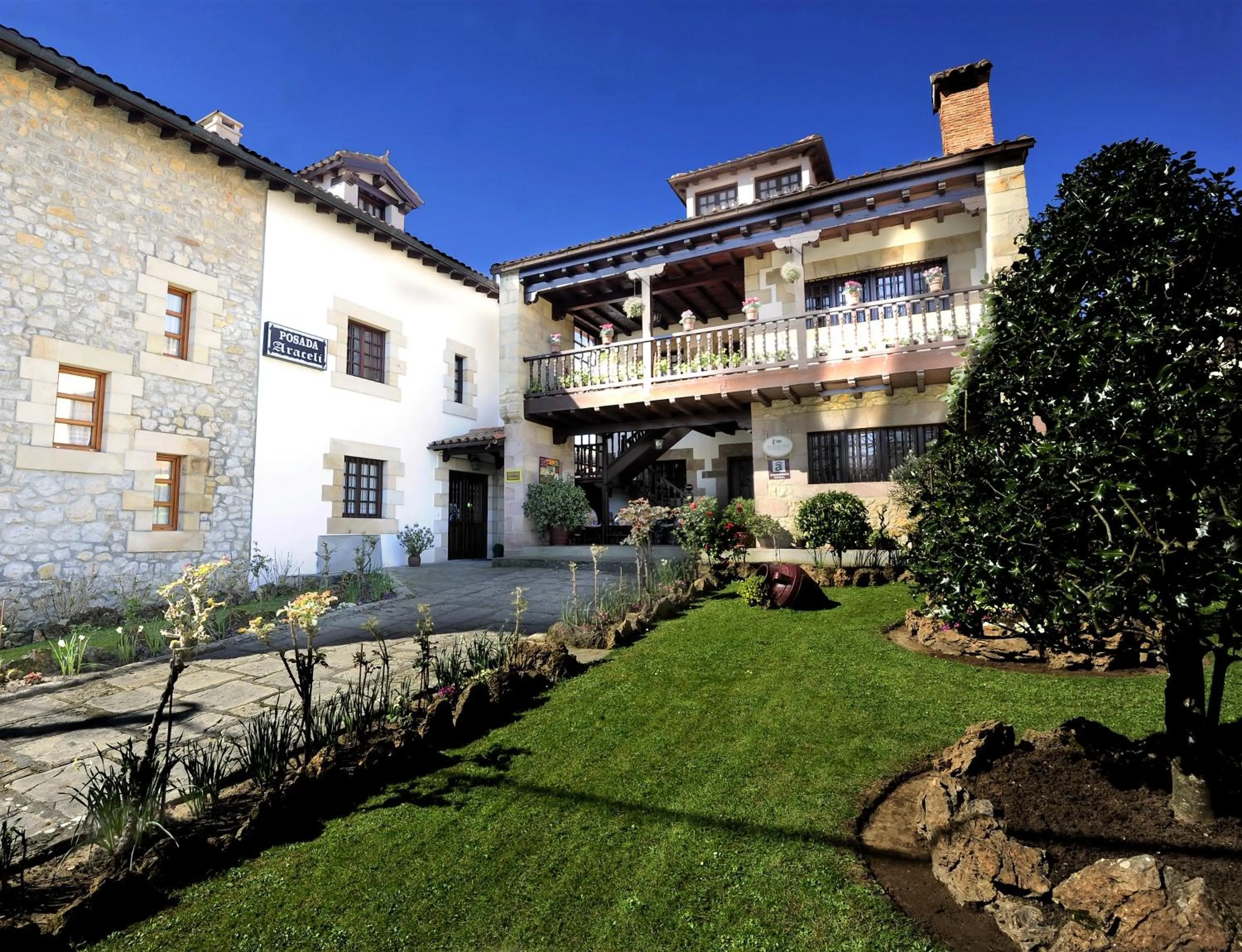 Facade/entrance in Posada Araceli