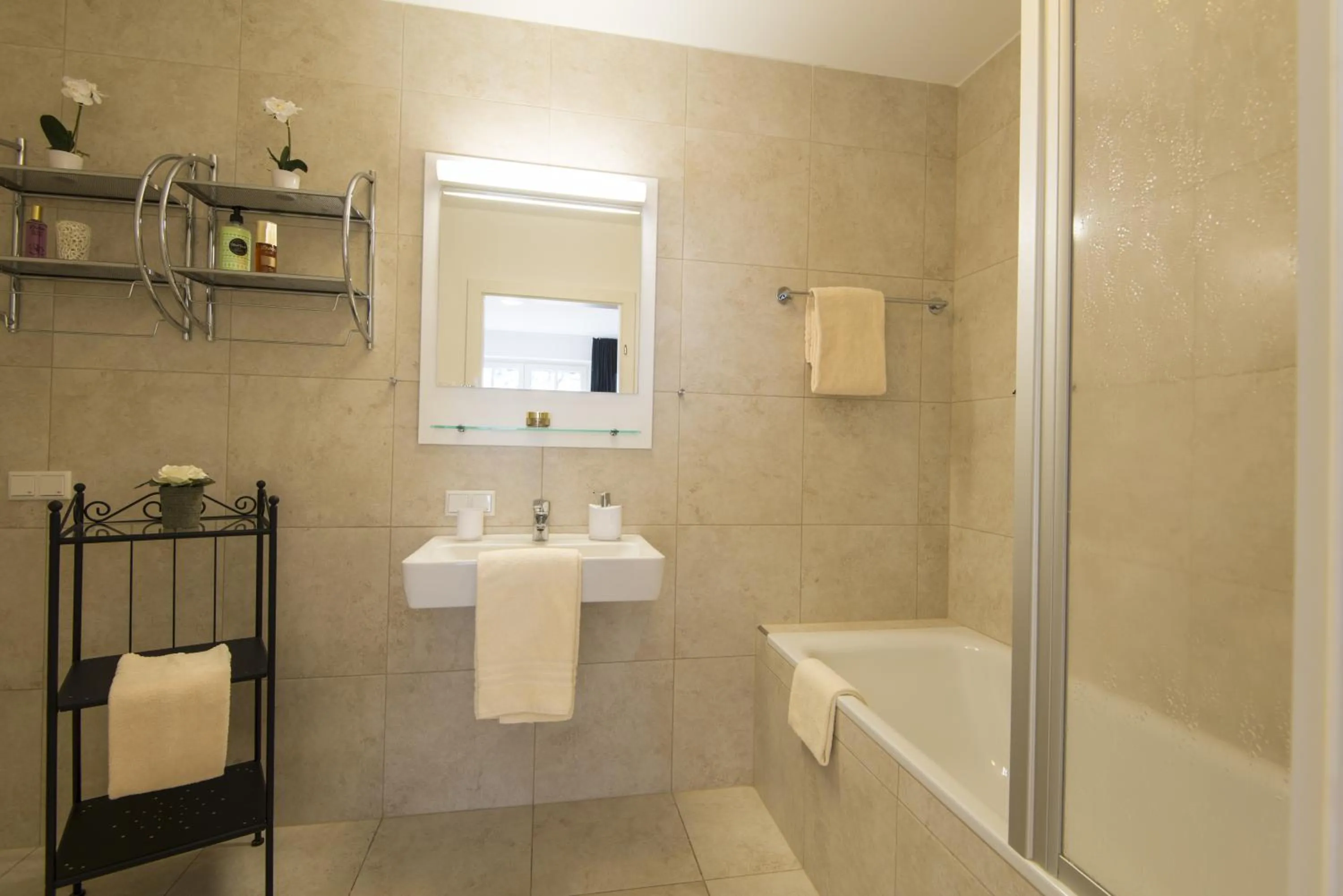 Bathroom in Sonnenwende by AlpenTravel