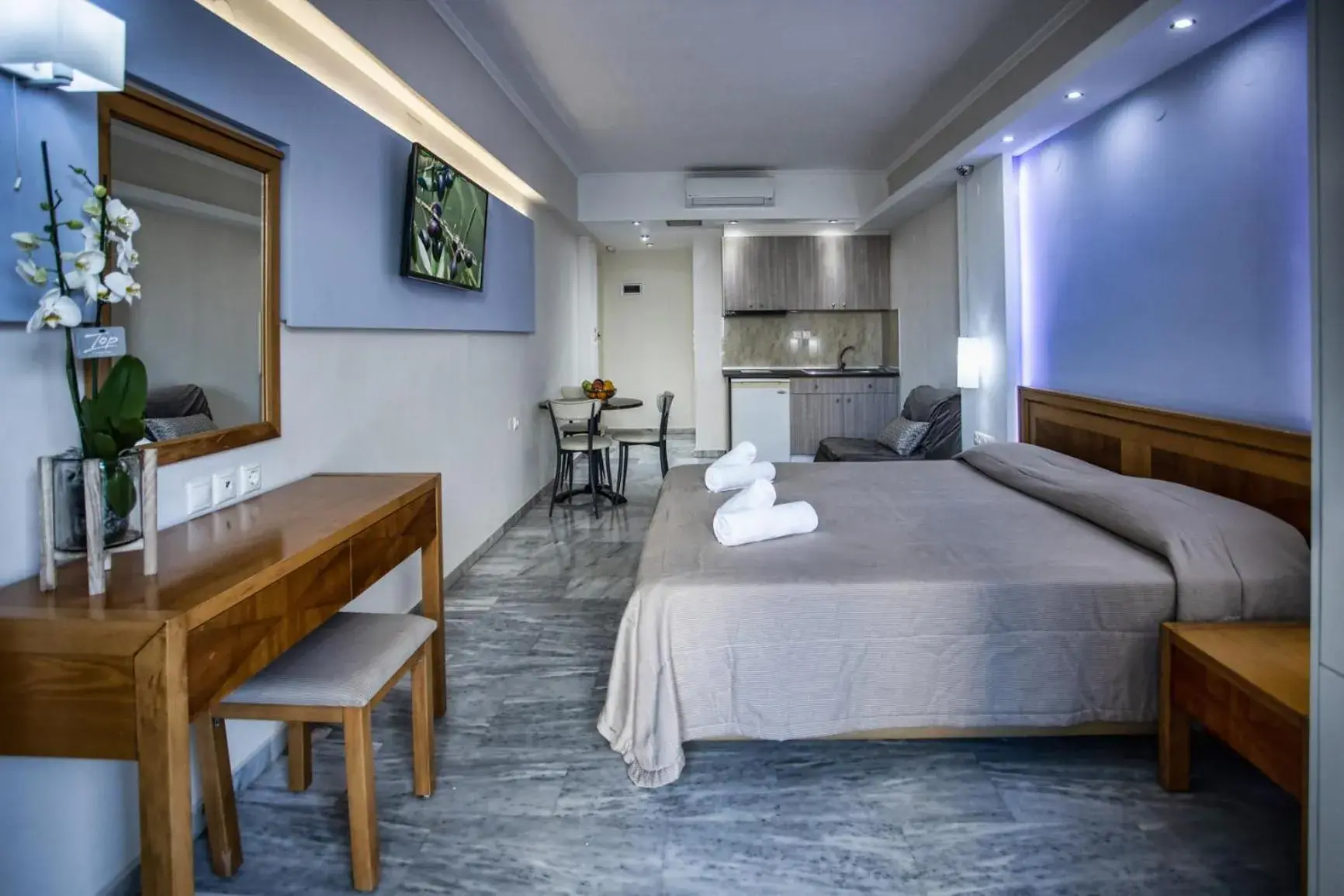 Studio with Pool View in Mary Hotel & Mary Royal Suites Studio with Pool View in Mary Hotel & Mary Royal Suites