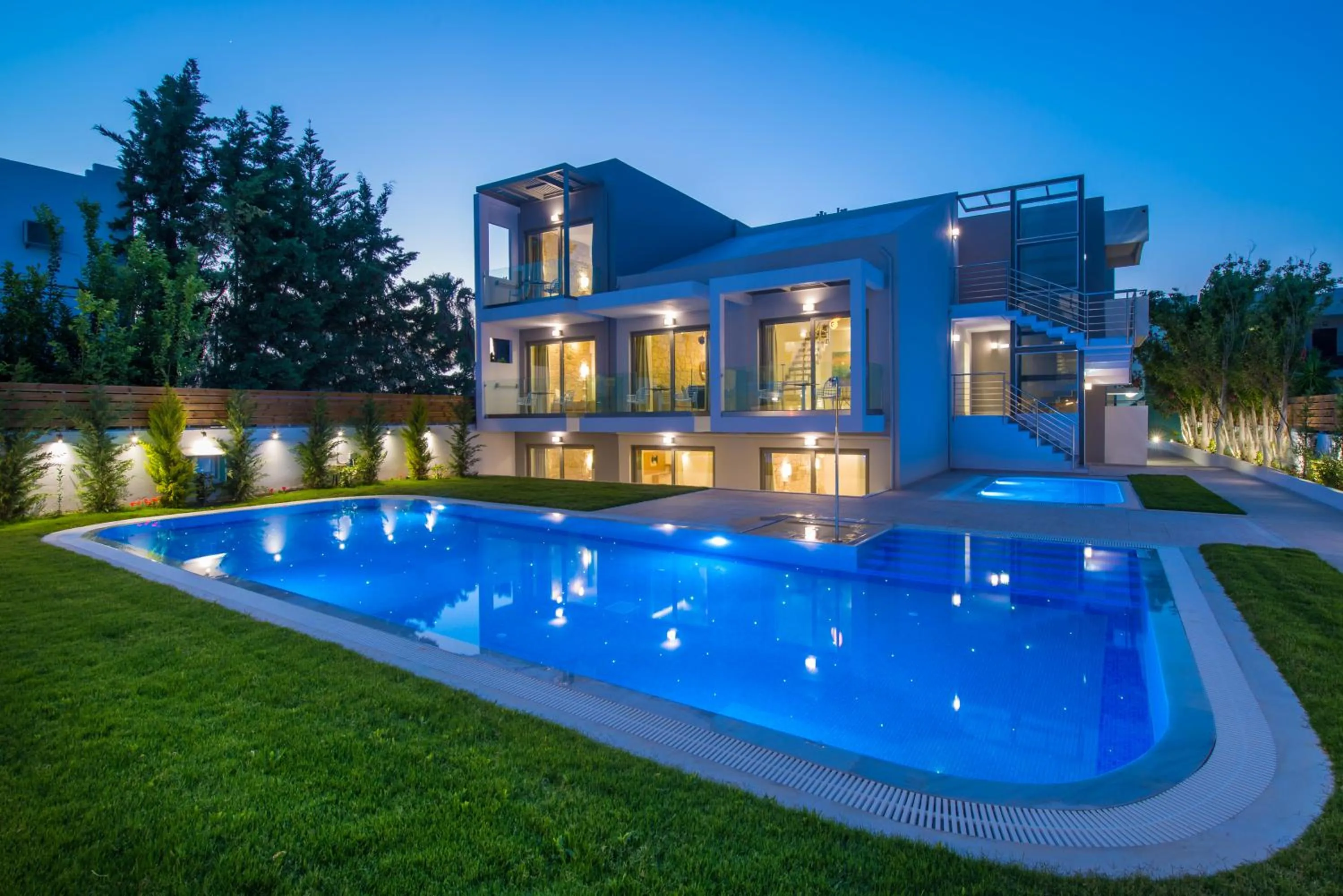 Property building in Mary Hotel & Mary Royal Suites