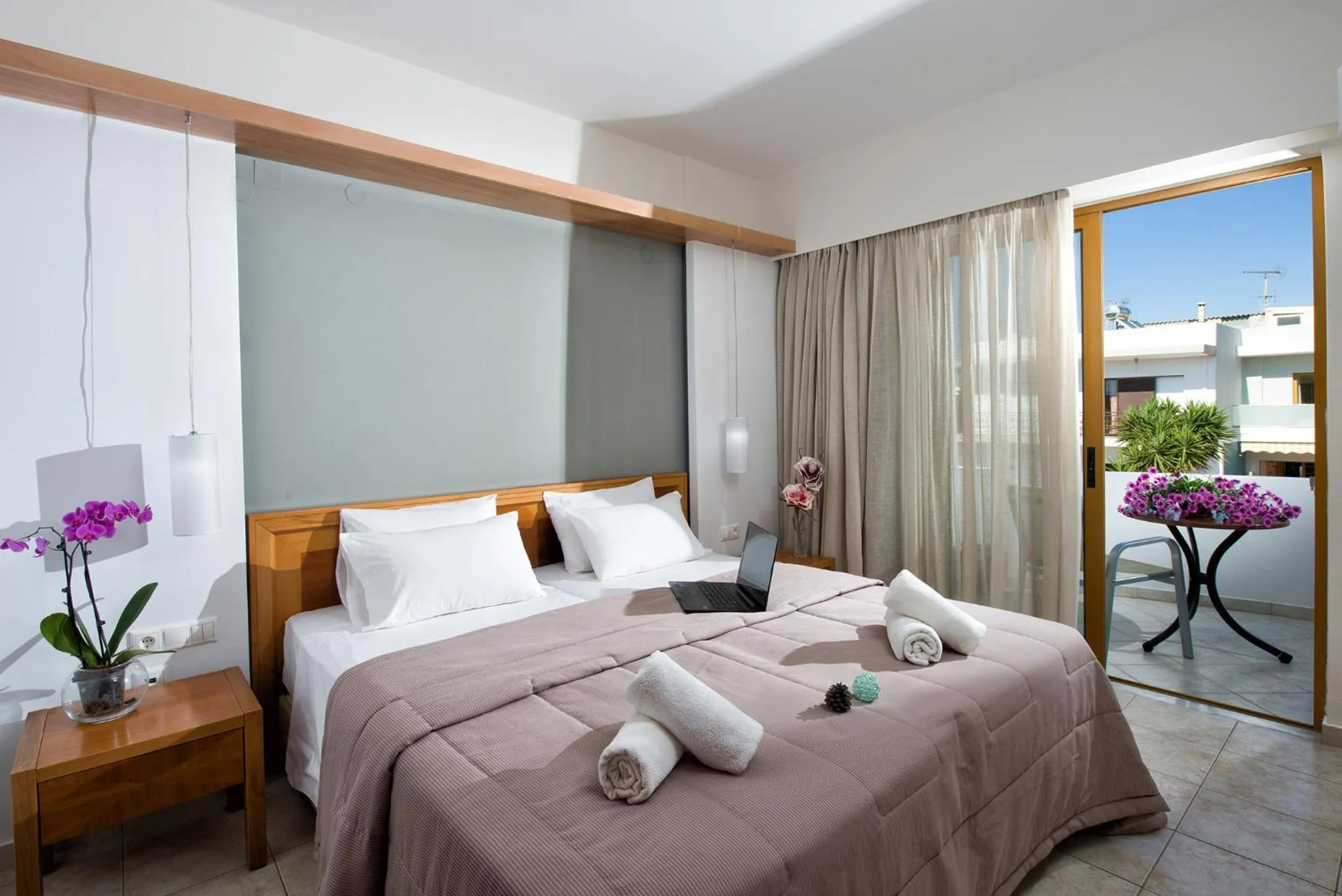 Bedroom, Bed in Mary Hotel & Mary Royal Suites