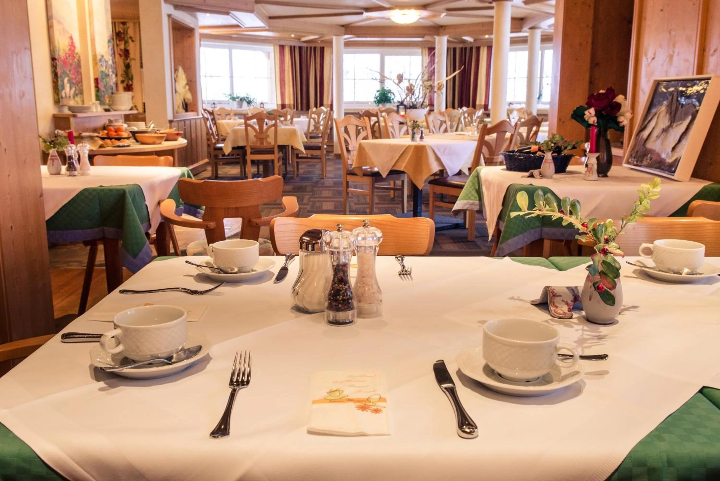 Restaurant/places to eat in Alpin Panoramahotel Lärchenhof