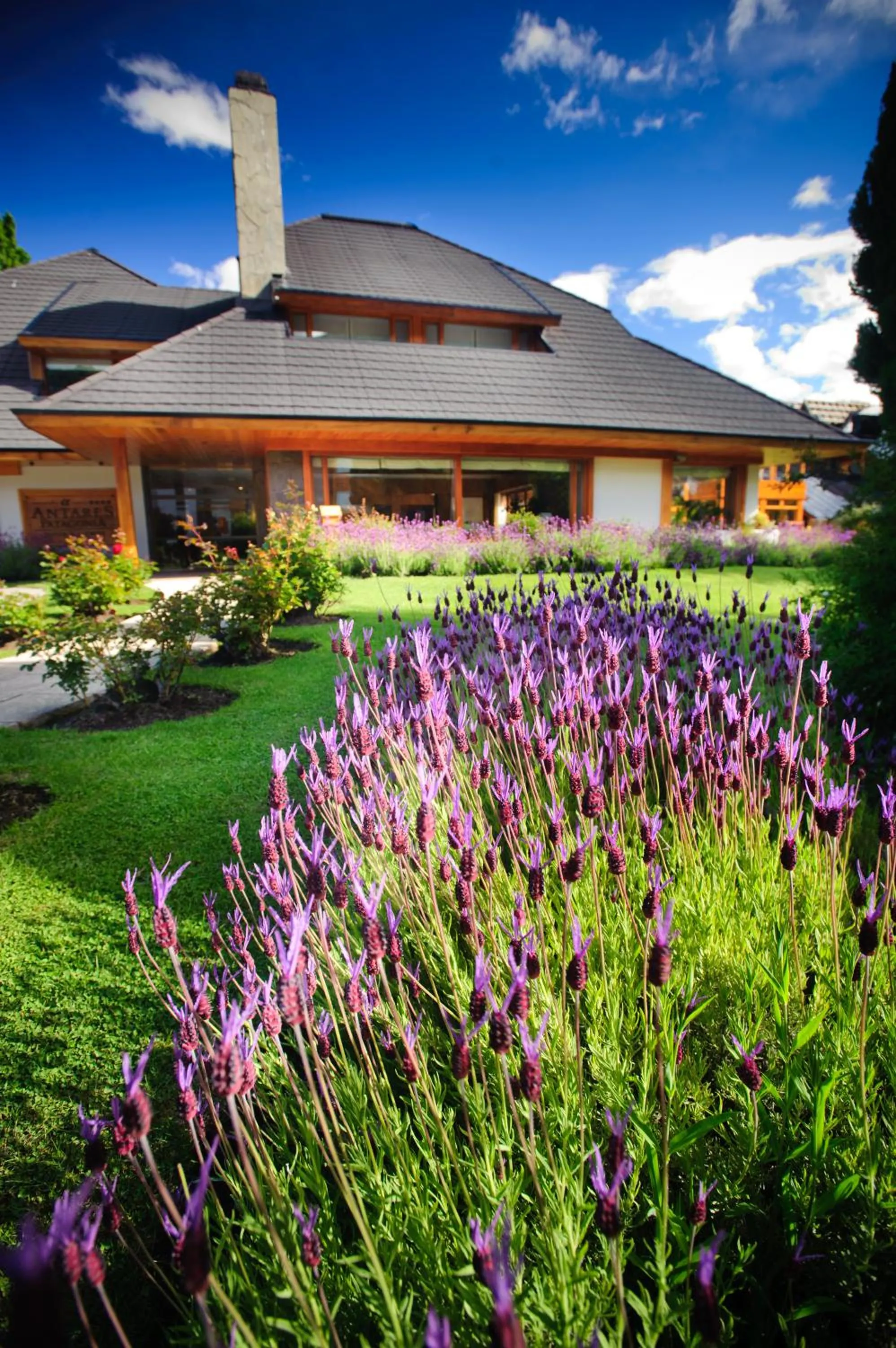 Hostería Antares Patagonia by Visionnaire