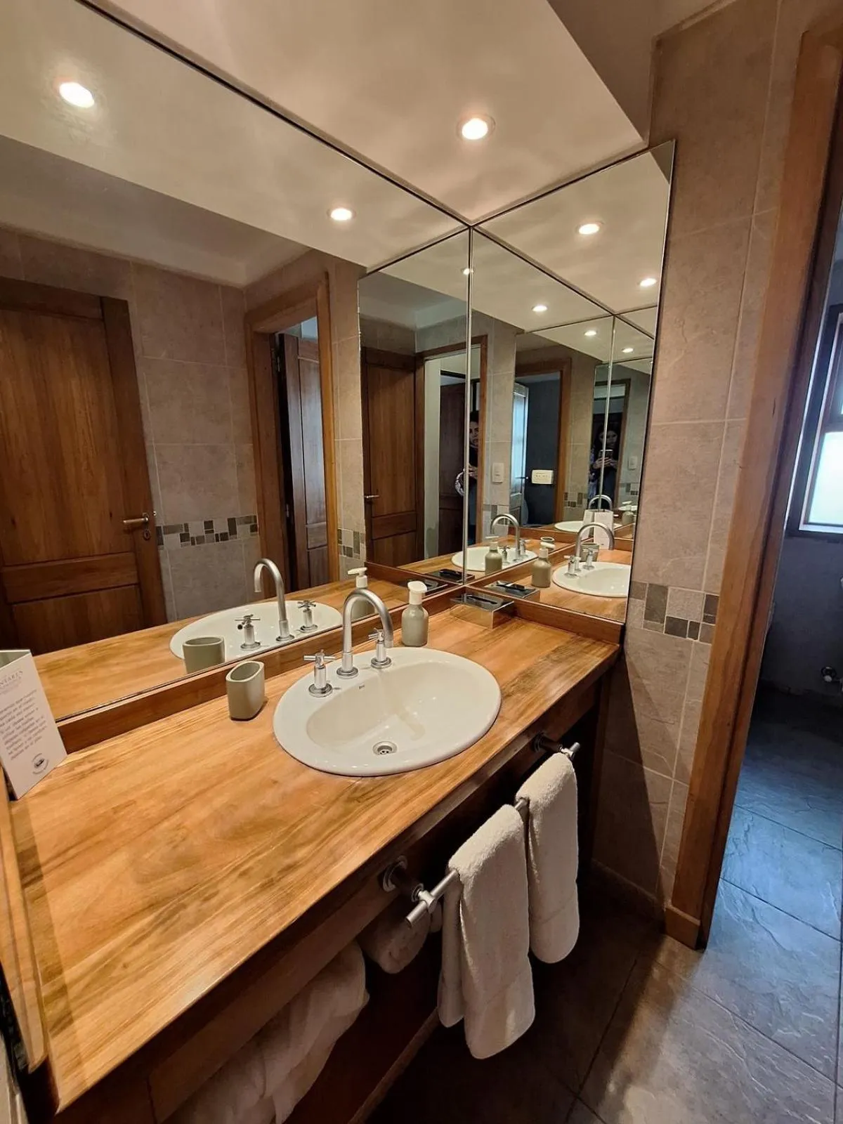 Hostería Antares Patagonia by Visionnaire