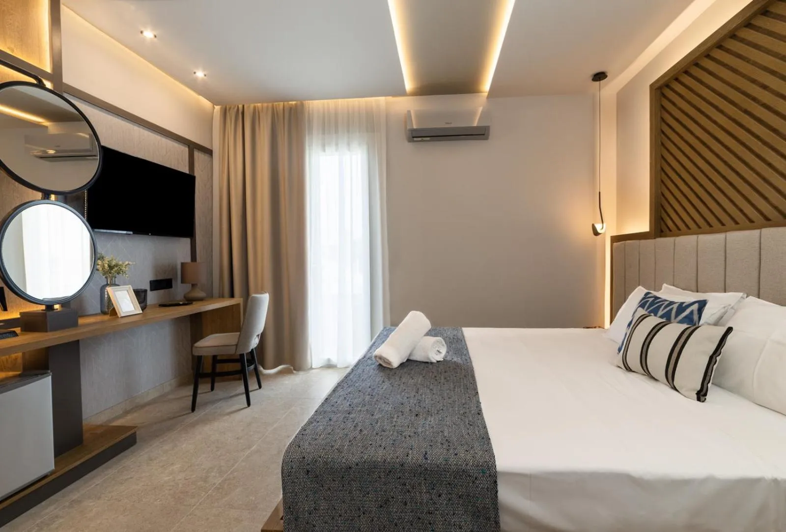 Bed in Mythic Summer Hotel