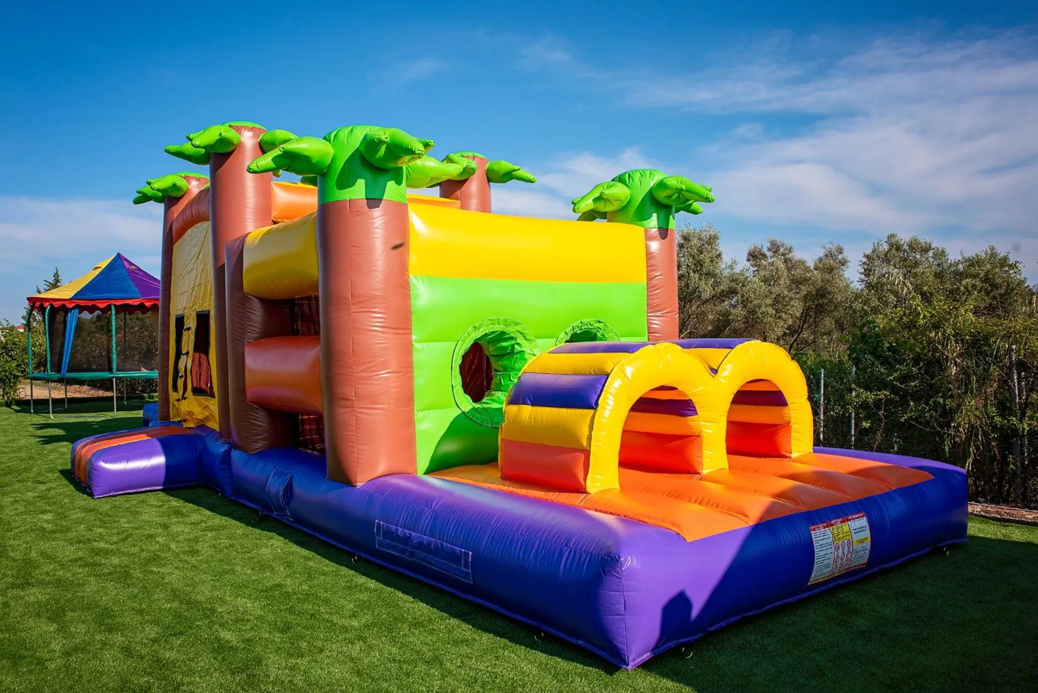 Area and facilities in Mythic Summer Hotel