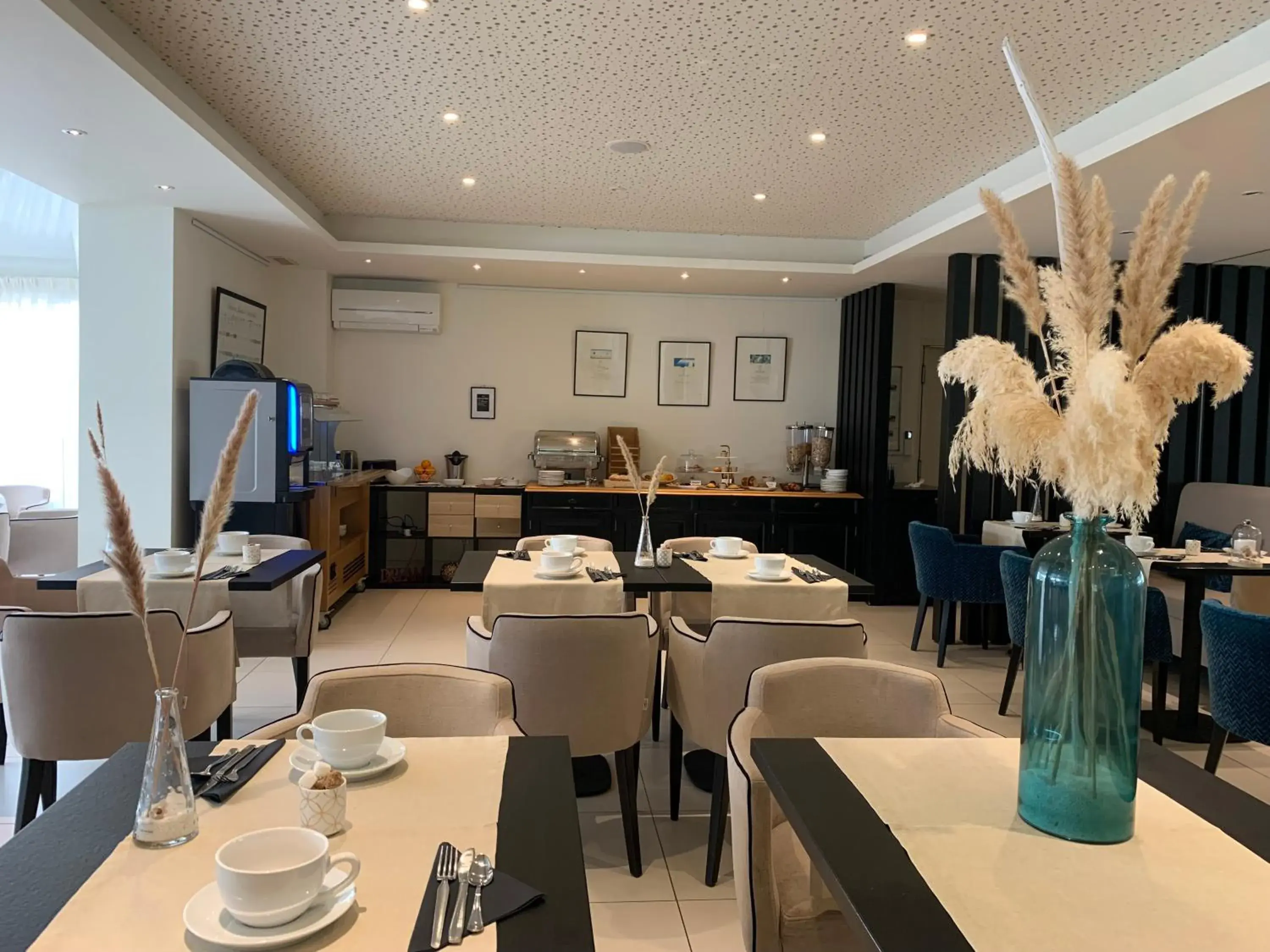 Breakfast in Les Criquets Hôtel & Spa Breakfast in Les Criquets Hôtel & Spa