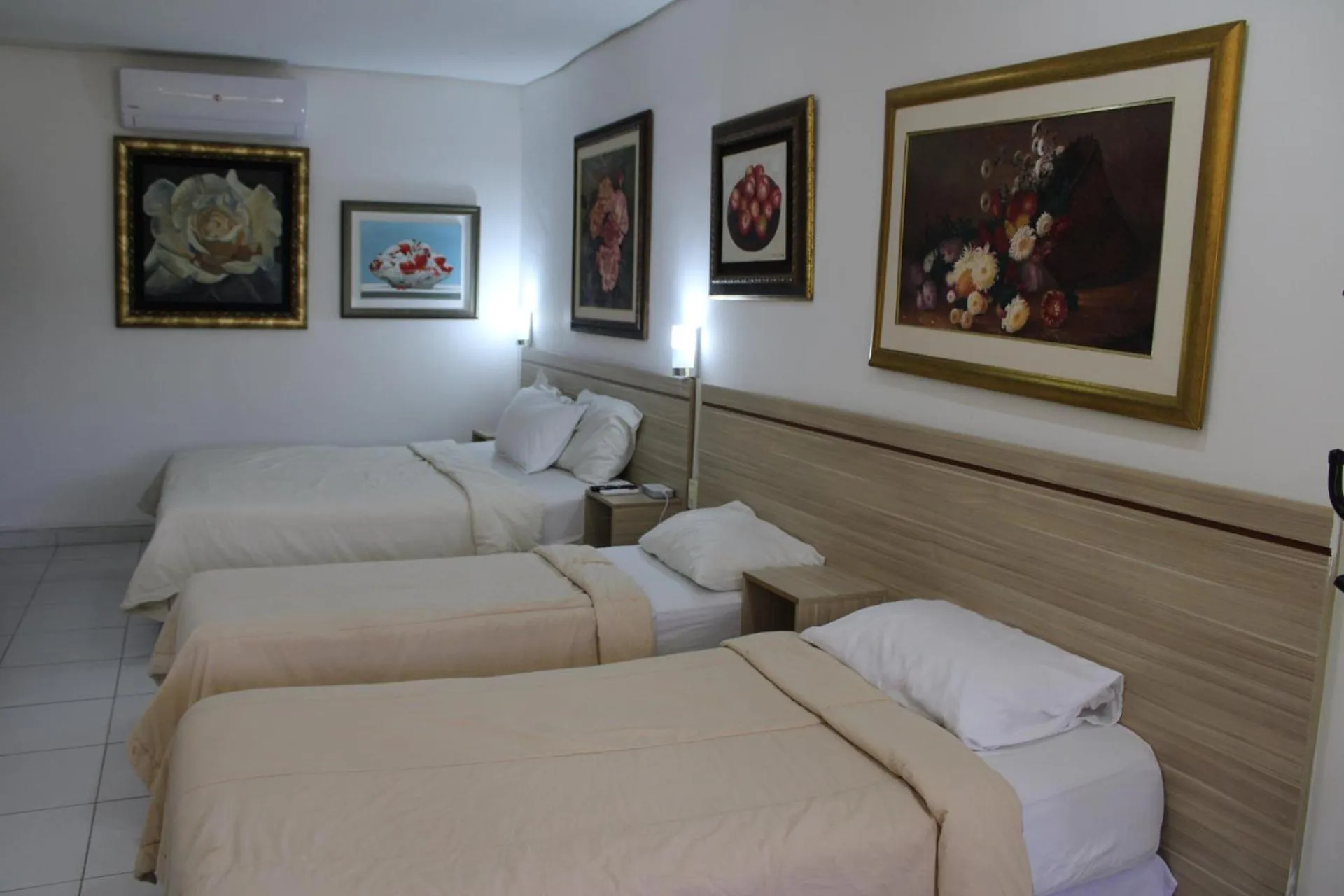 Bed in Aparthotel Maison Suisse