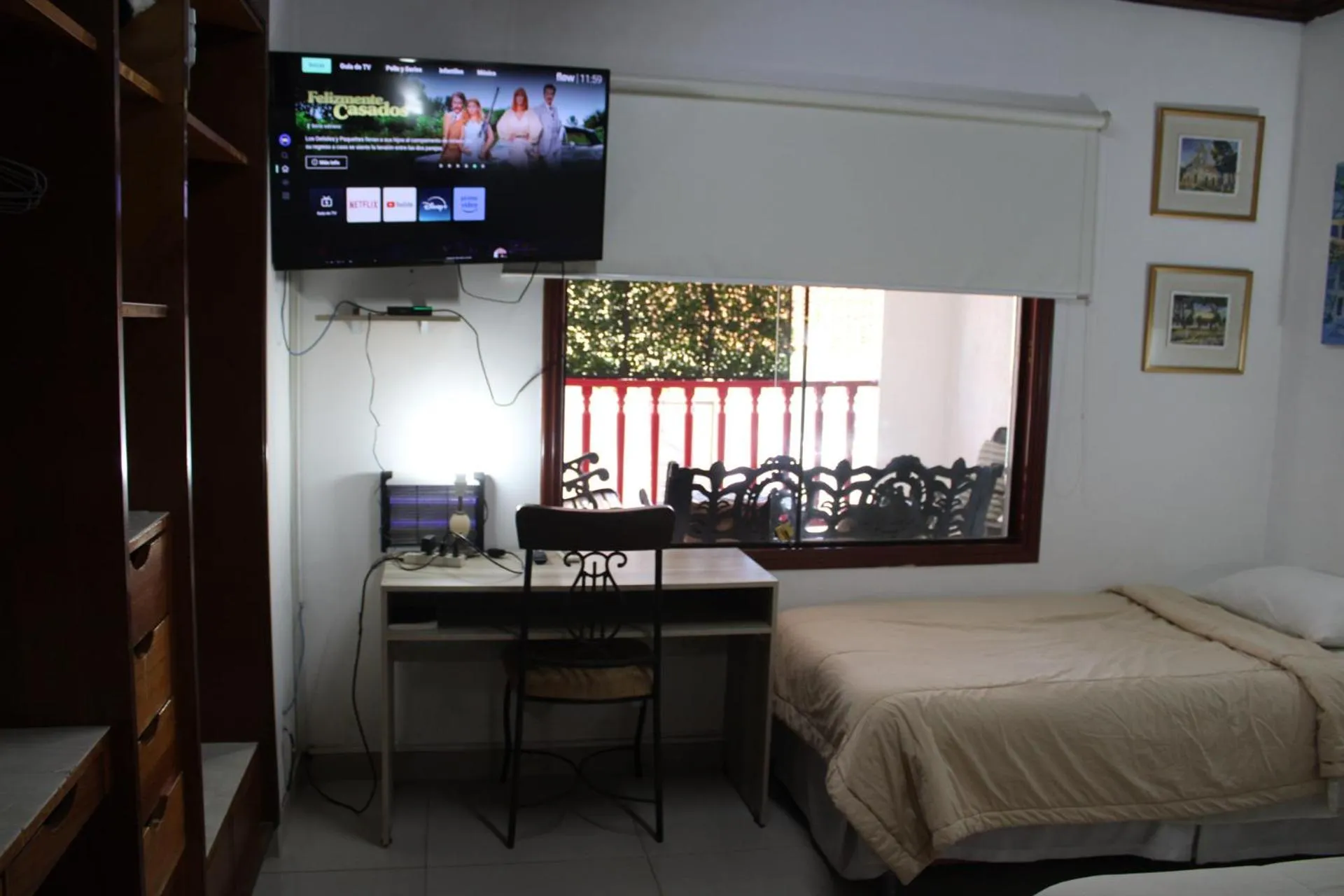 TV and multimedia, Bed in Aparthotel Maison Suisse