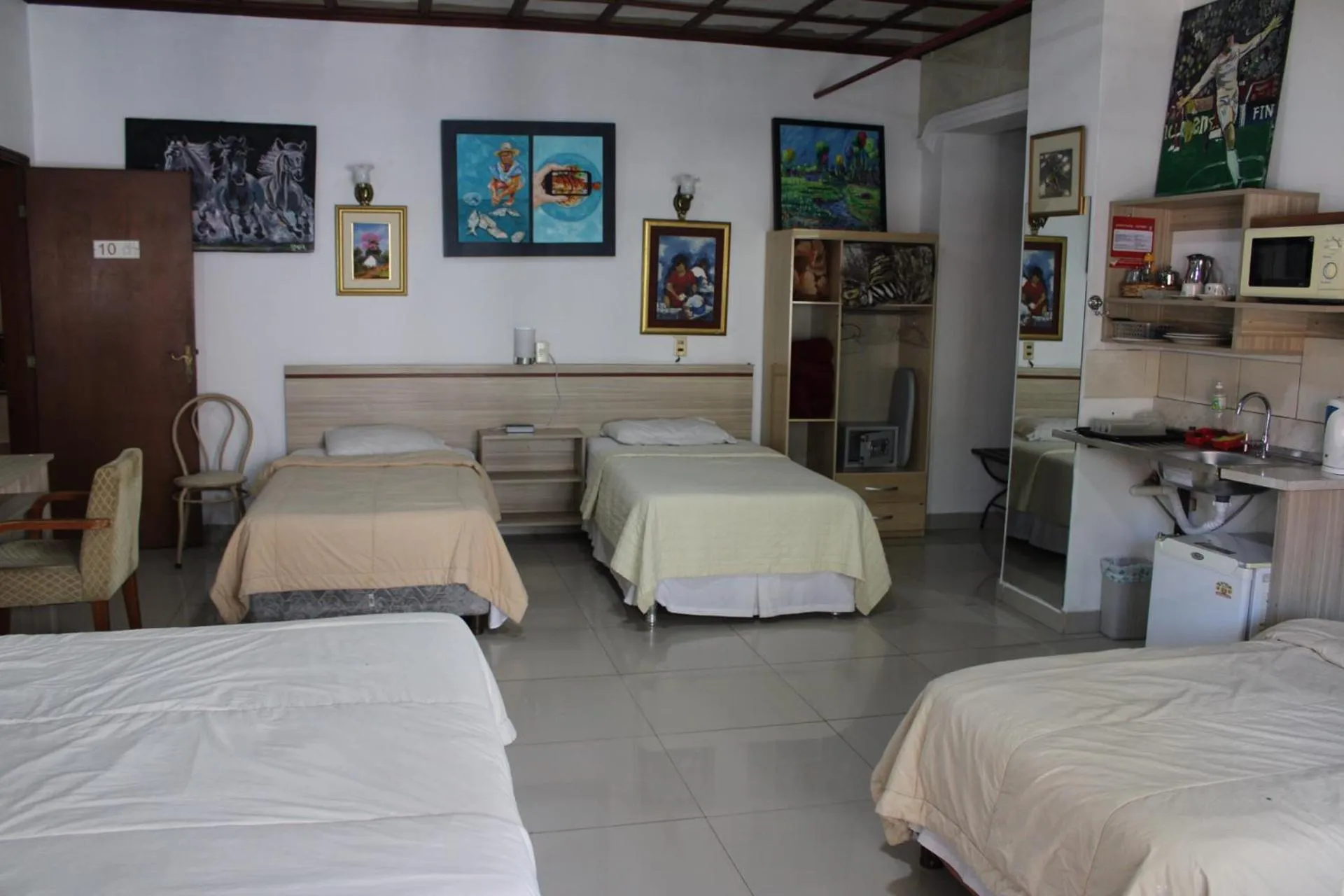 Photo of the whole room, Bed in Aparthotel Maison Suisse