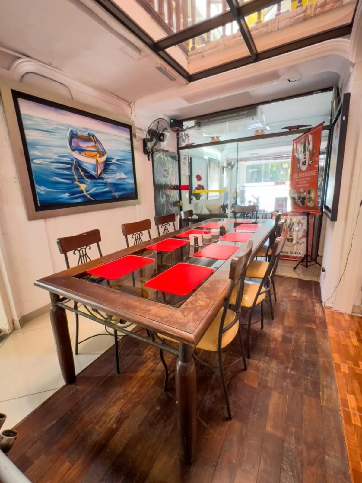 Dining area in ApartHotel Maison Suisse