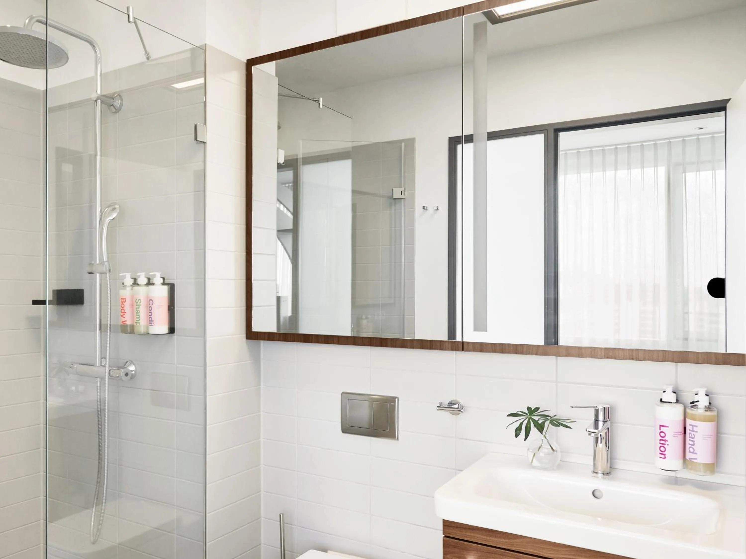 Bathroom in Numa Hamburg Fore