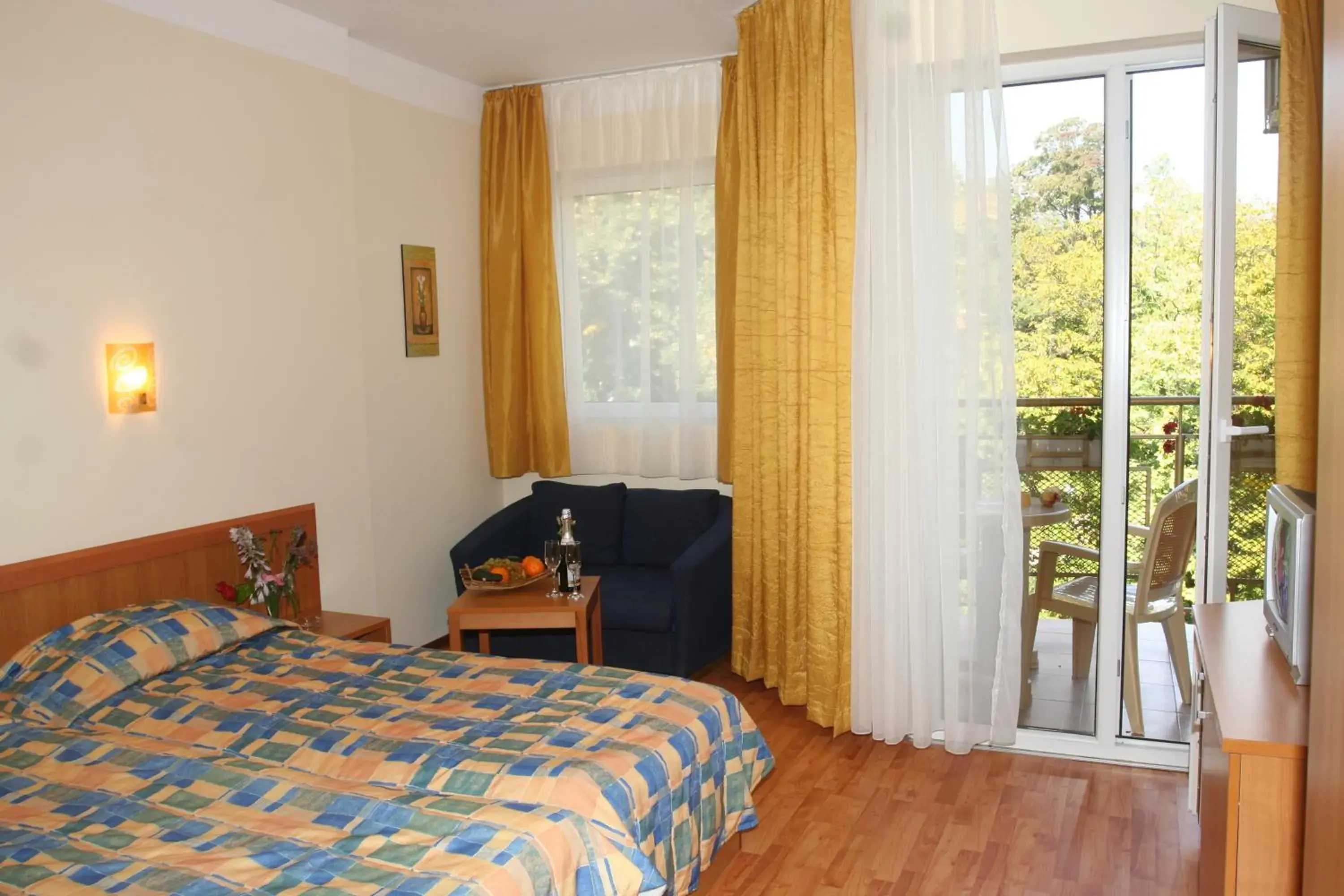 Photo of the whole room, Bed in Joya Park Hotel Photo of the whole room, Bed in Joya Park Hotel