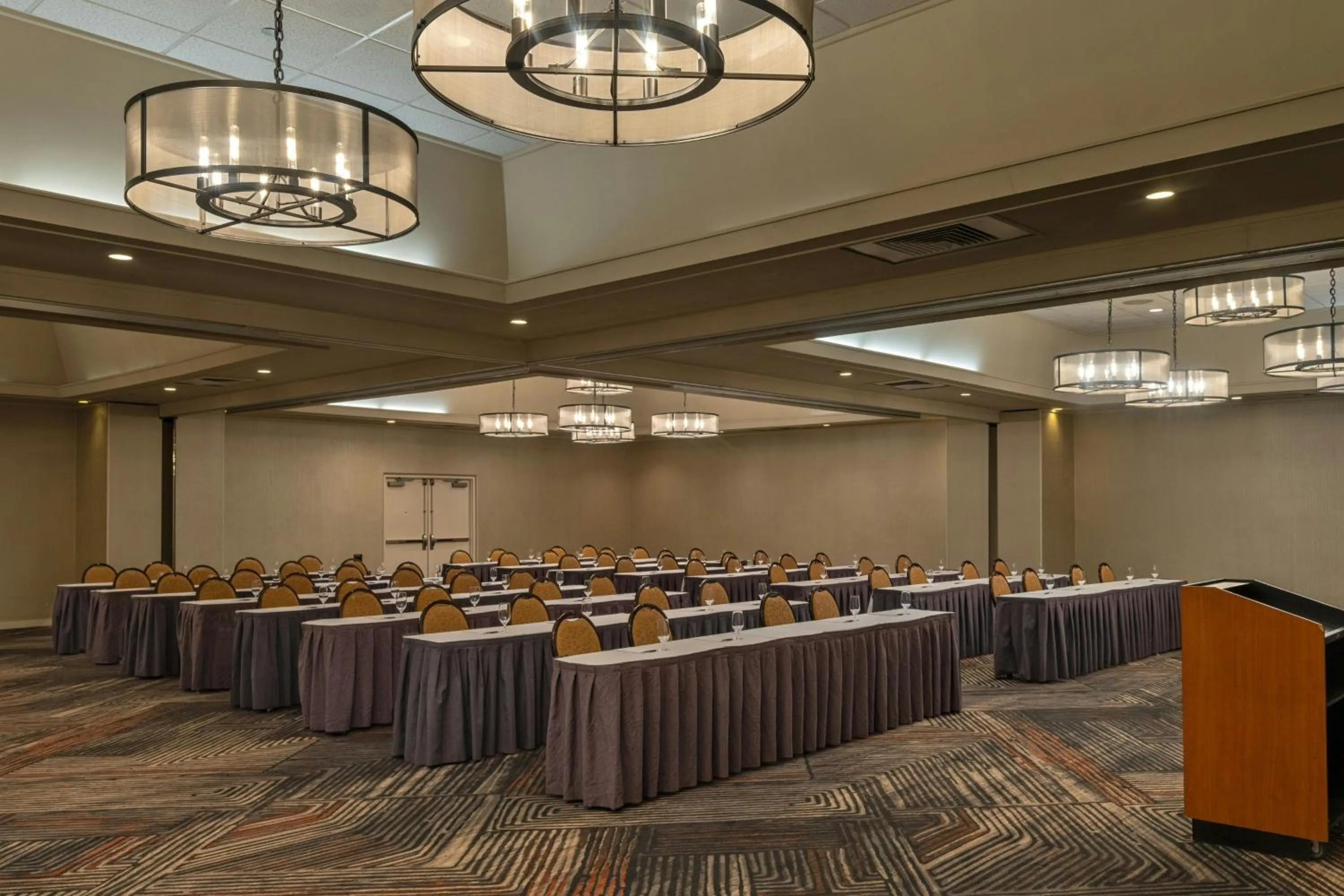 Meeting/conference room in Sheraton Albuquerque Airport Hotel